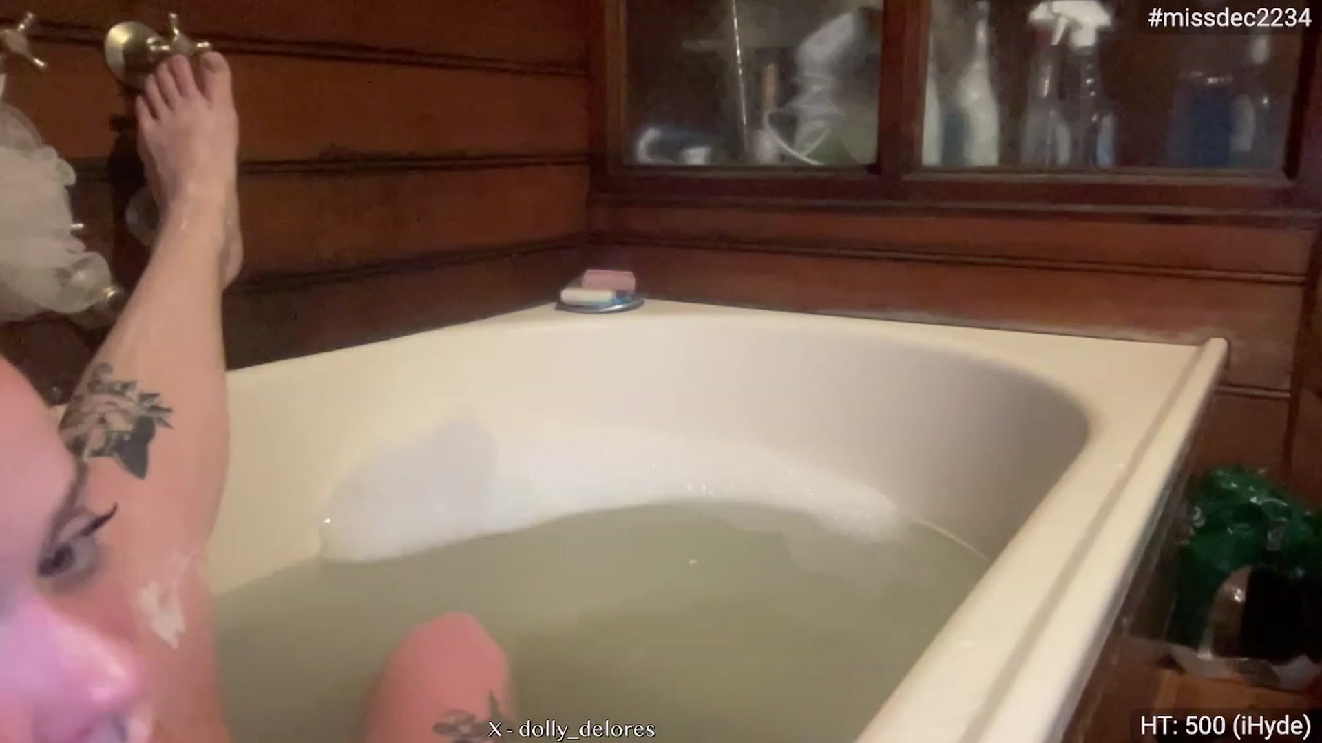 Gallery image thumbnail from DollyDelores's myfreecams stream on, 12/06/2023, 14:35 image 16 of 20