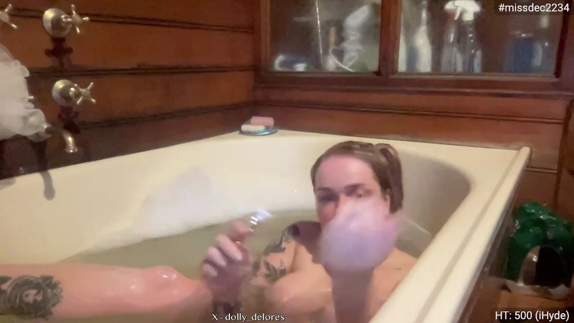 Gallery image thumbnail from DollyDelores's myfreecams stream on, 12/06/2023, 14:35 image 14 of 20