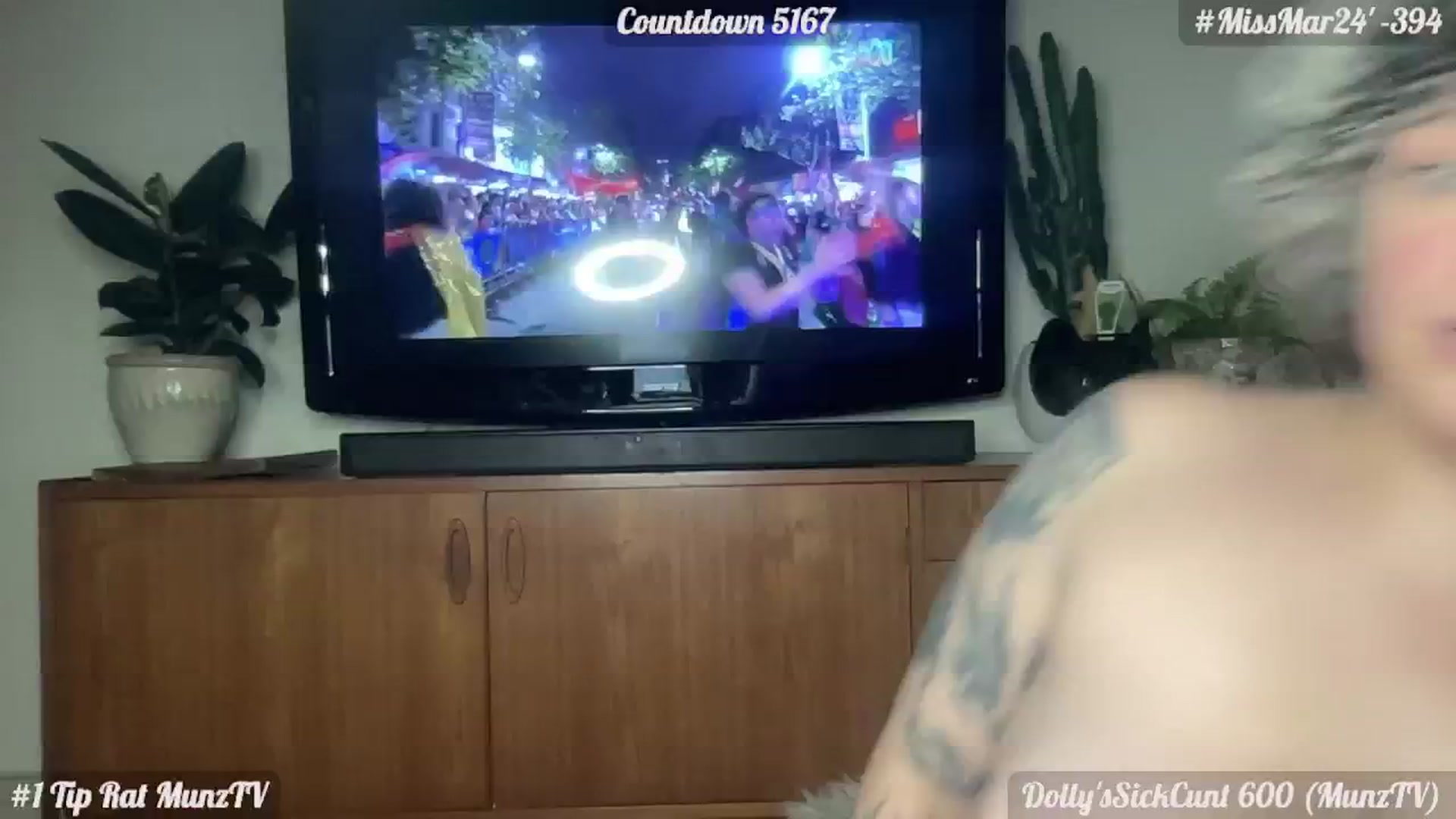 Gallery image thumbnail from DollyDelores's myfreecams stream on, 03/02/2024, 10:08 image 17 of 20