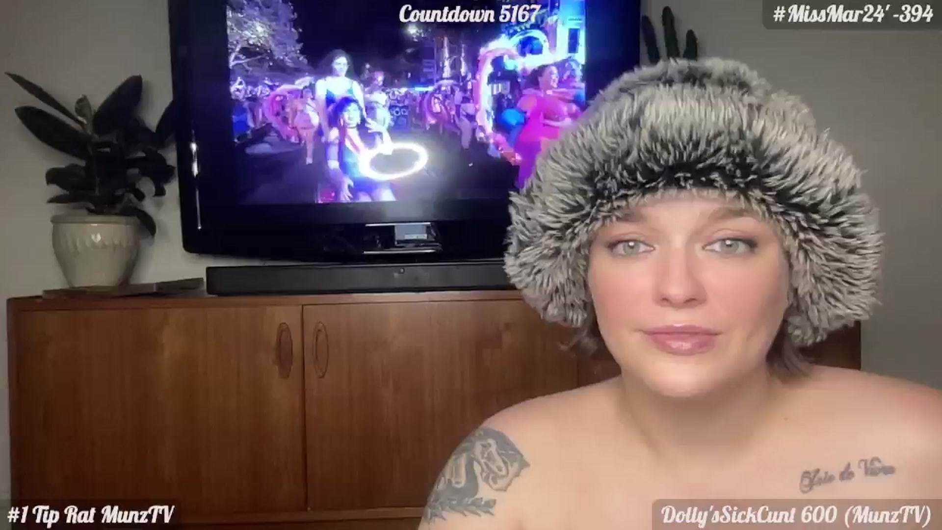 Gallery image thumbnail from DollyDelores's myfreecams stream on, 03/02/2024, 10:08 image 18 of 20