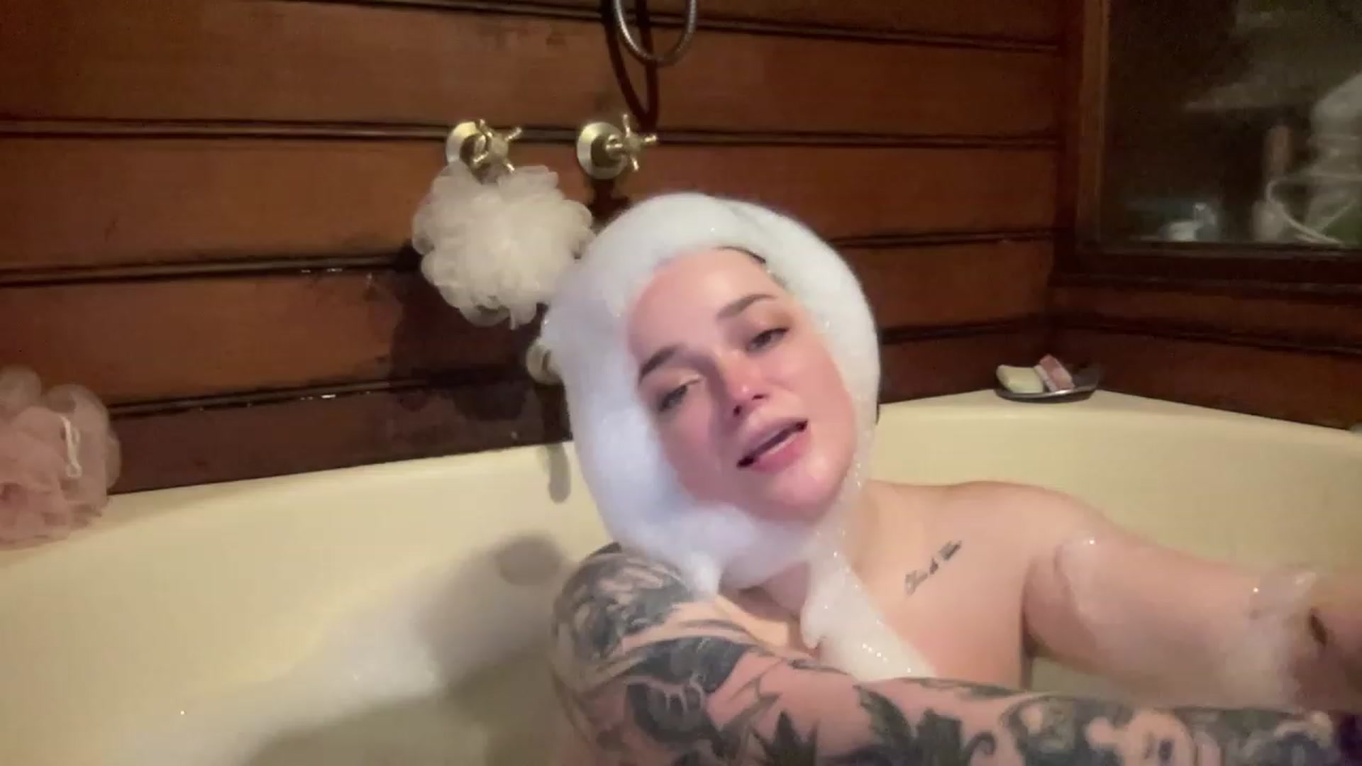 Gallery image thumbnail from DollyDelores's myfreecams stream on, 03/13/2024, 12:20 image 11 of 20