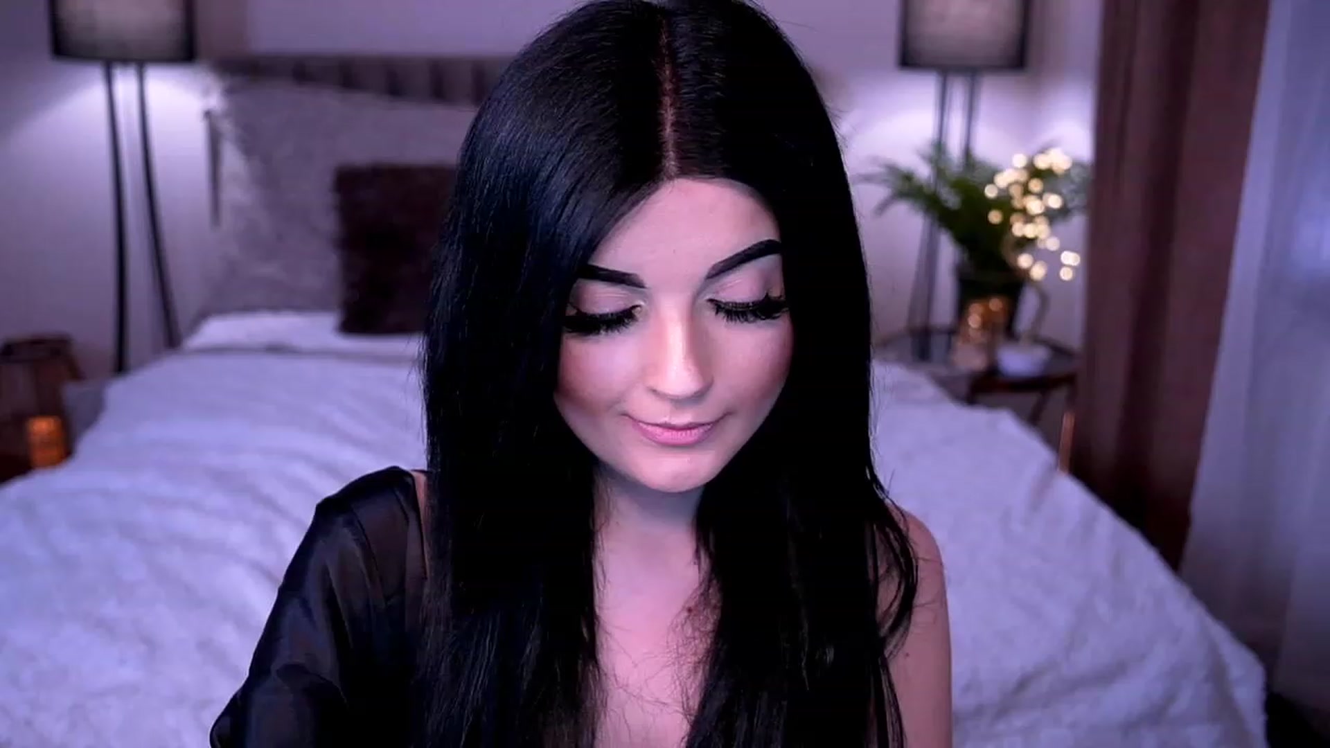Gallery image thumbnail from Dolly_nn's myfreecams stream on, 04/09/2023, 16:47 image 9 of 20