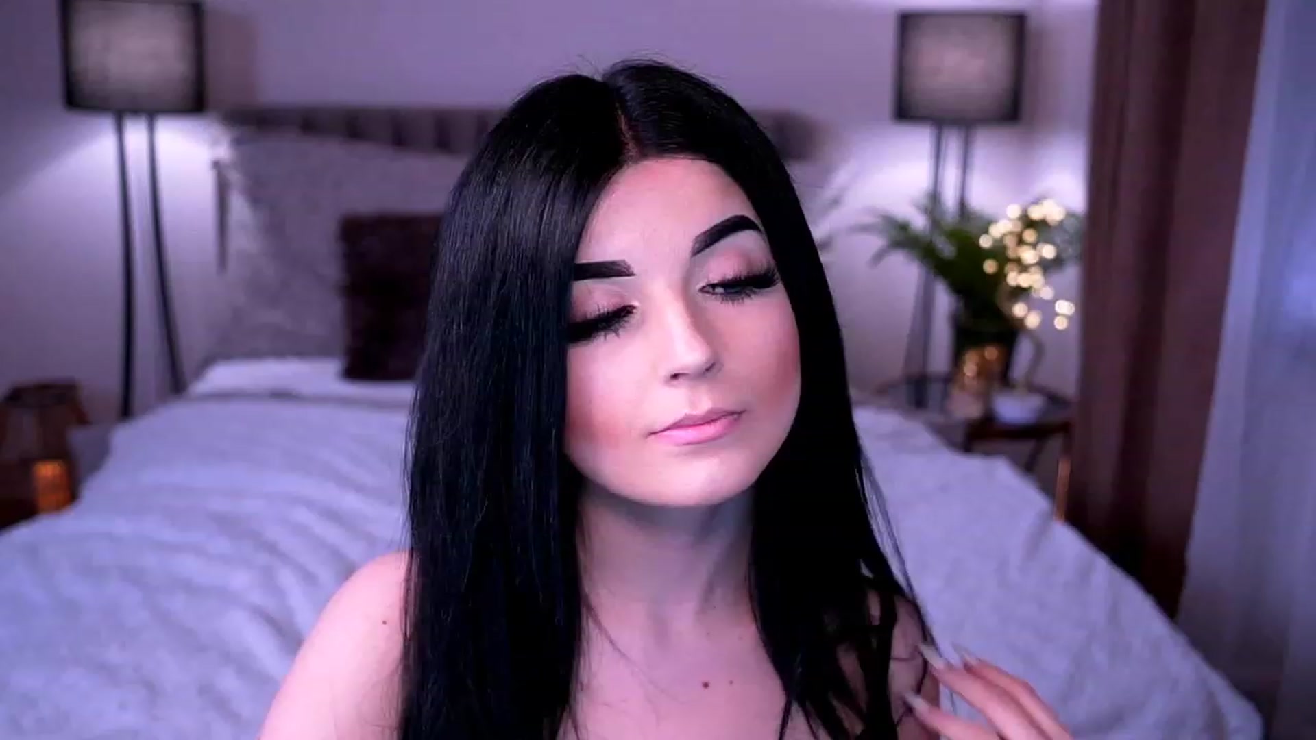 Gallery image thumbnail from Dolly_nn's myfreecams stream on, 04/09/2023, 16:47 image 8 of 20