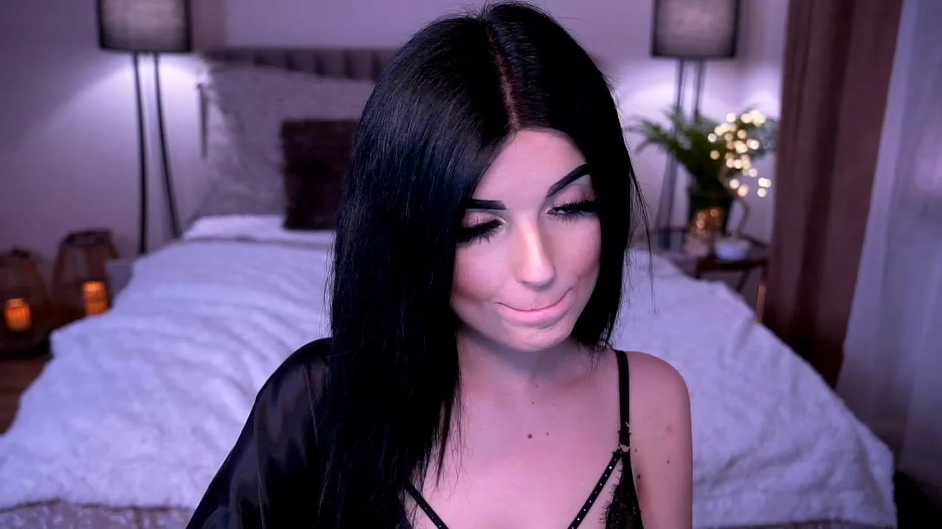 Gallery image thumbnail from Dolly_nn's myfreecams stream on, 04/09/2023, 16:47 image 11 of 20