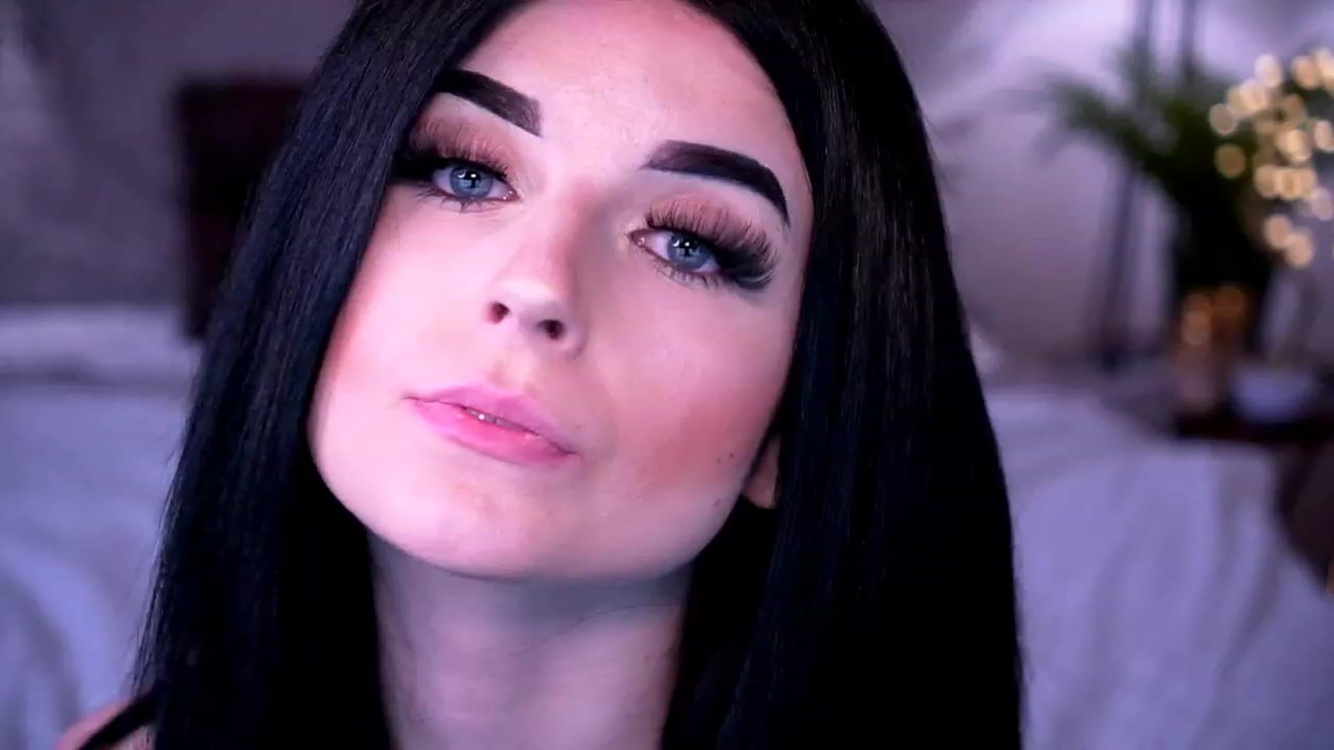 Gallery image thumbnail from Dolly_nn's myfreecams stream on, 04/09/2023, 19:01 image 1 of 20