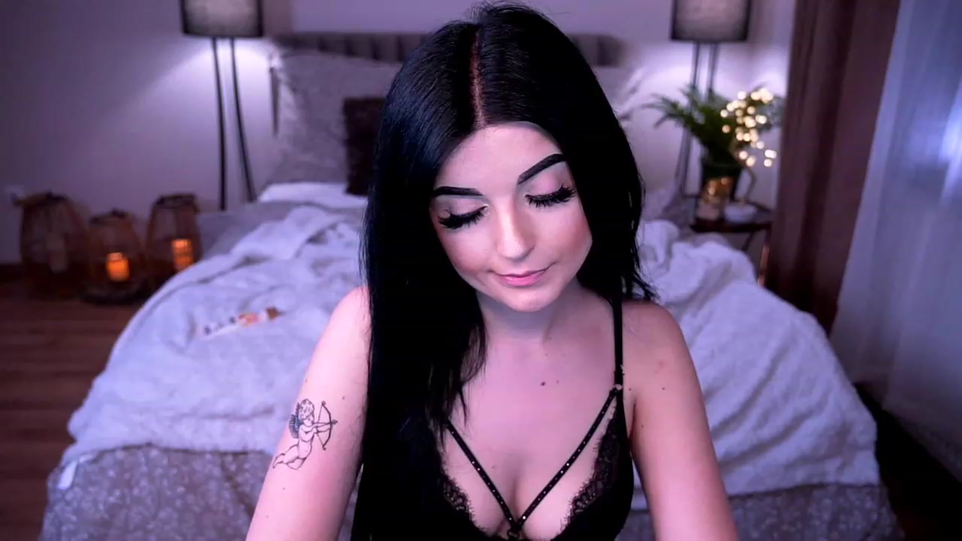 Gallery image thumbnail from Dolly_nn's myfreecams stream on, 04/09/2023, 20:17 image 6 of 20