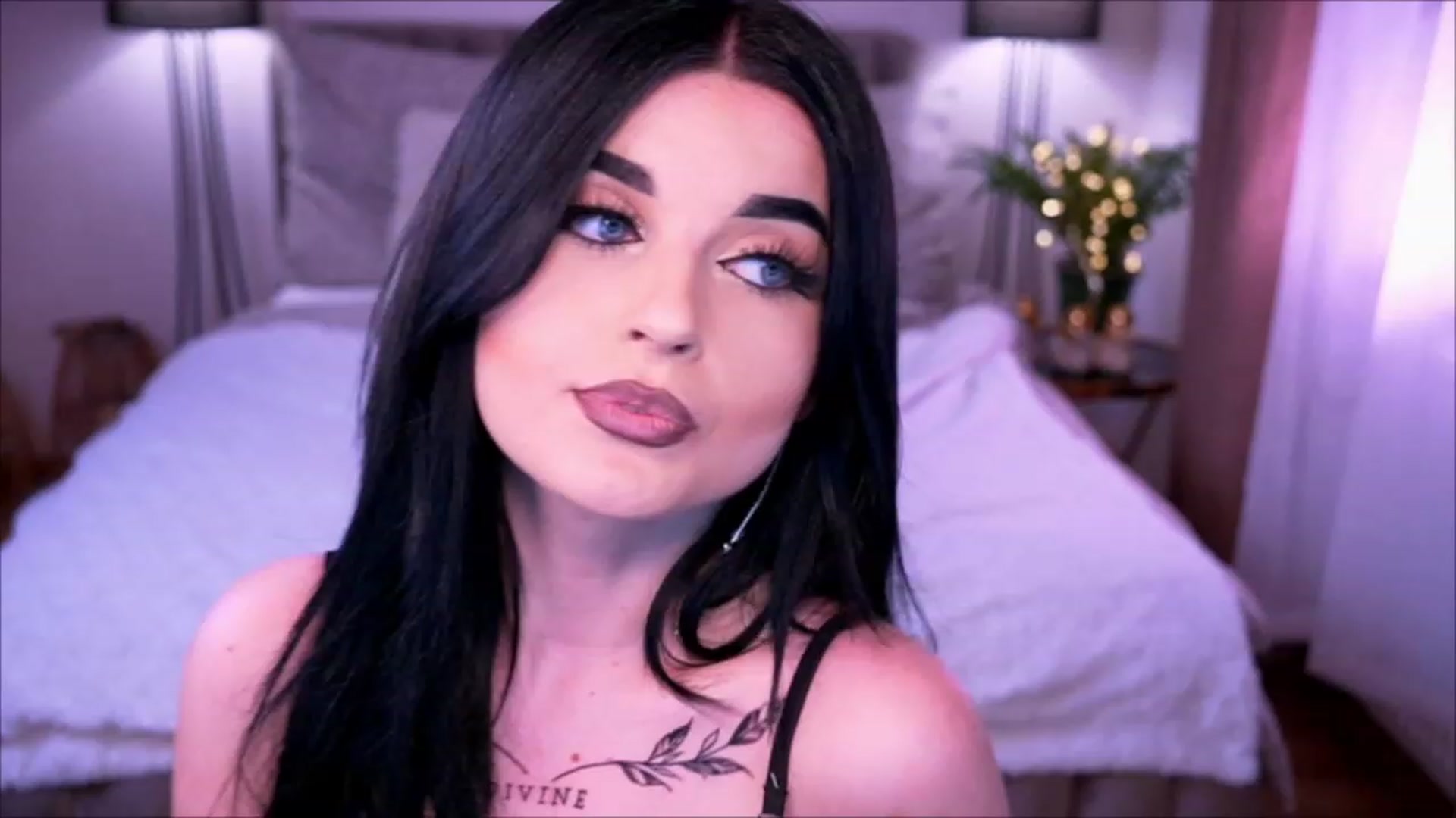Gallery image thumbnail from Dolly_nn's myfreecams stream on, 04/19/2023, 17:38 image 2 of 20