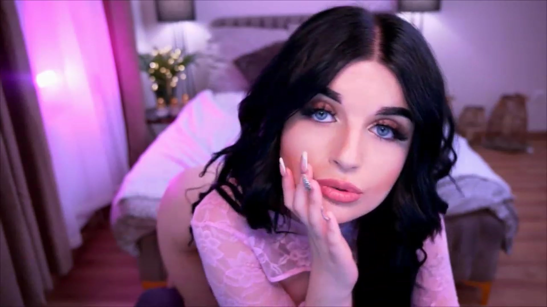 Gallery image thumbnail from Dolly_nn's myfreecams stream on, 04/23/2023, 18:13 image 16 of 20