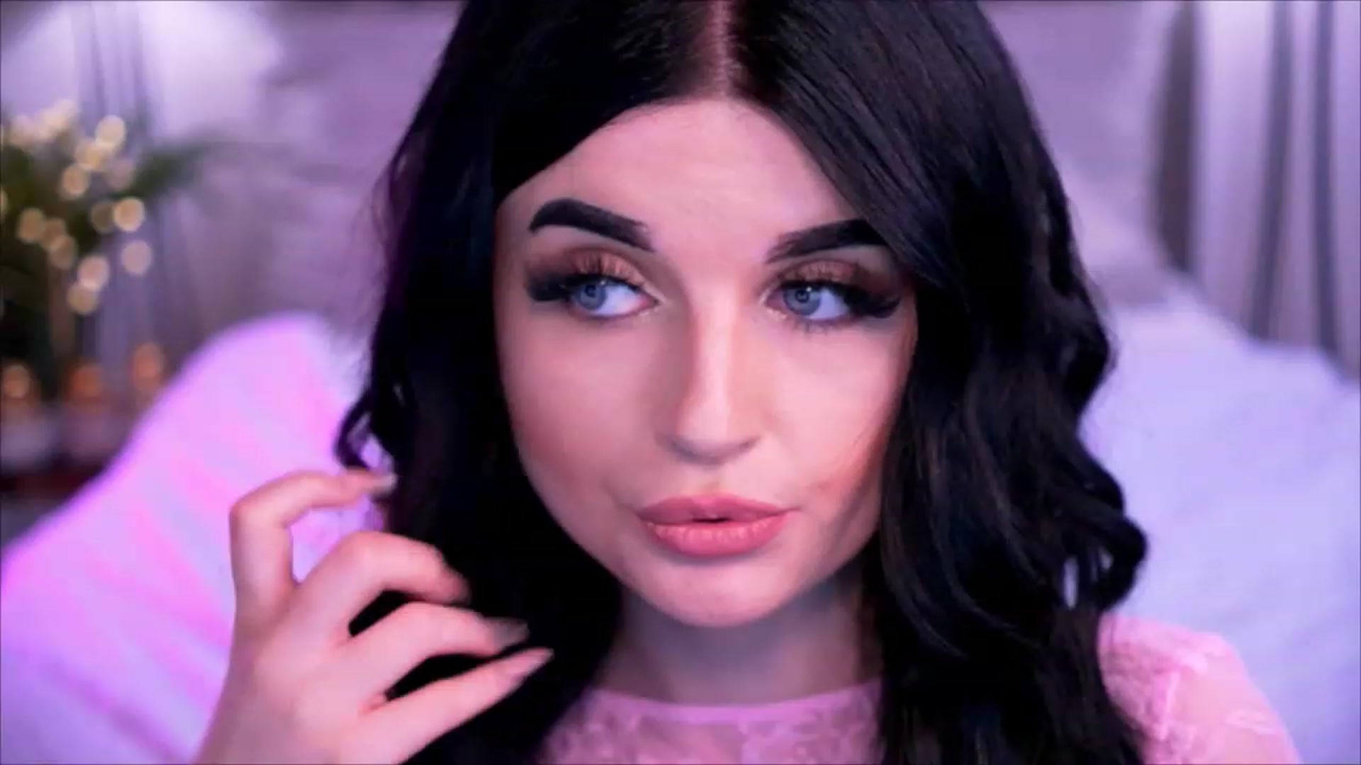 Gallery image thumbnail from Dolly_nn's myfreecams stream on, 04/23/2023, 18:36 image 20 of 20