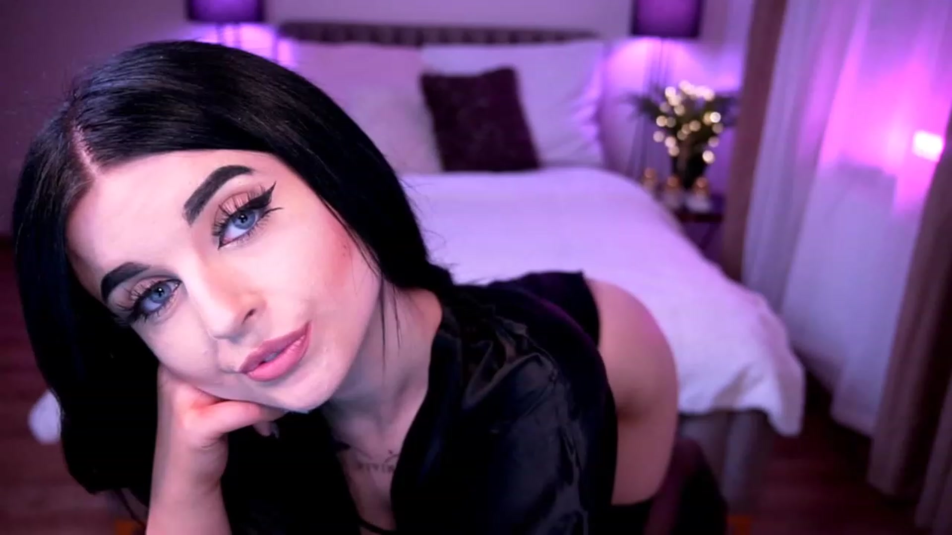 Gallery image thumbnail from Dolly_nn's myfreecams stream on, 04/27/2023, 17:50 image 5 of 20