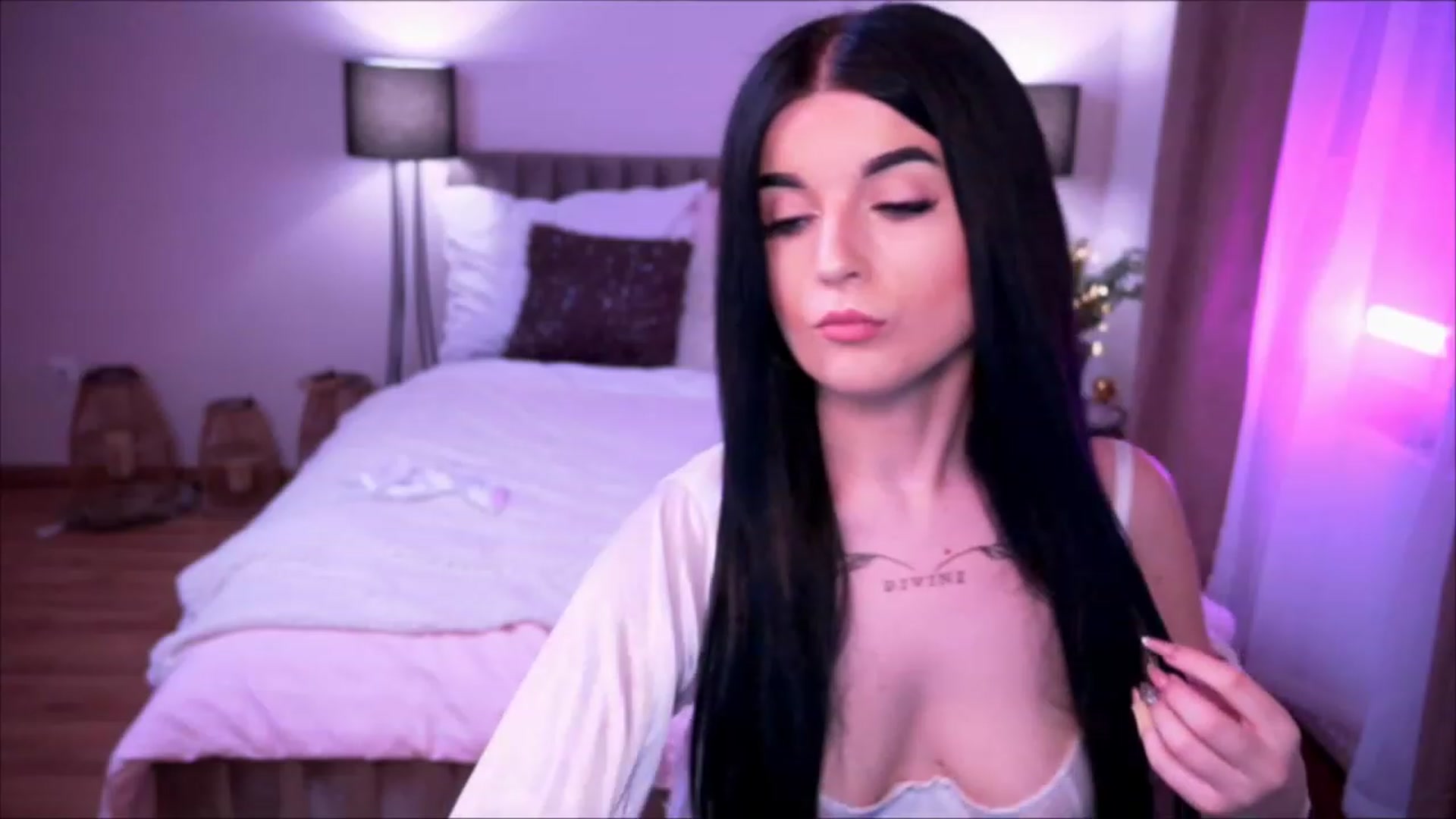 Gallery image thumbnail from Dolly_nn's myfreecams stream on, 05/05/2023, 11:28 image 17 of 20