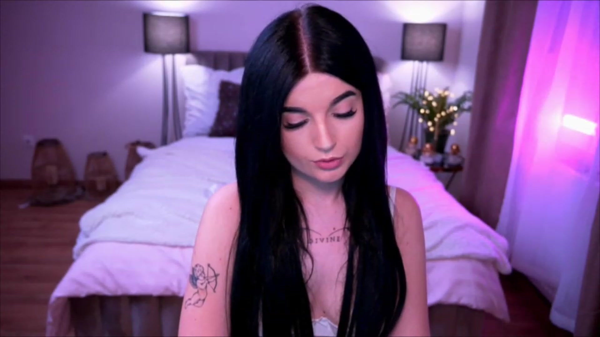 Gallery image thumbnail from Dolly_nn's myfreecams stream on, 05/05/2023, 12:31 image 20 of 20