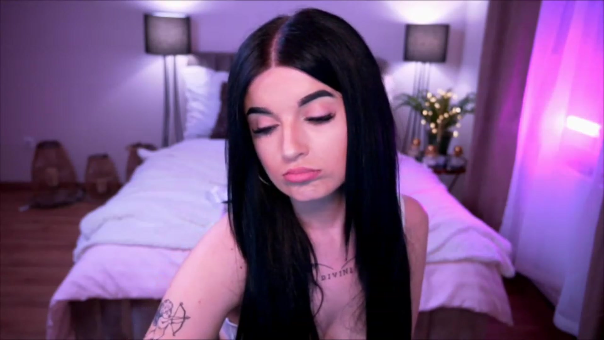 Gallery image thumbnail from Dolly_nn's myfreecams stream on, 05/05/2023, 12:31 image 17 of 20
