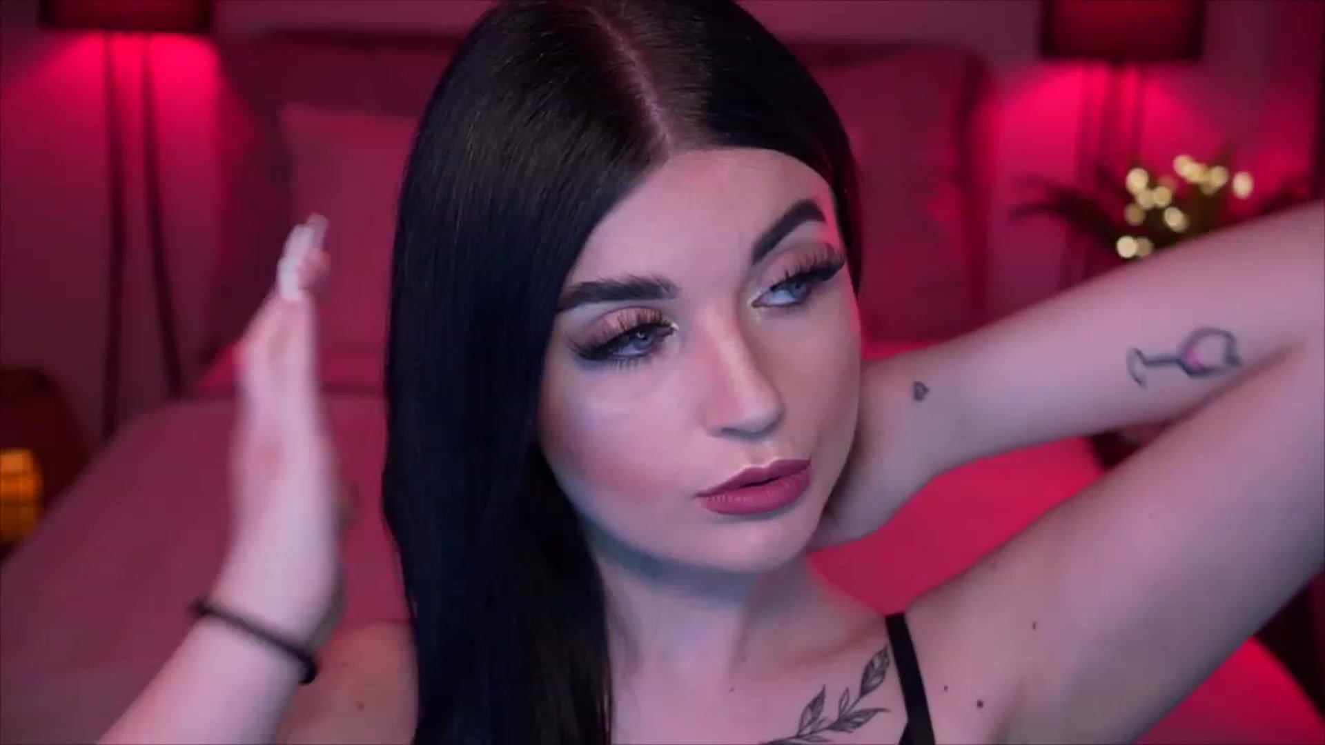 Gallery image thumbnail from Dolly_nn's myfreecams stream on, 05/21/2023, 11:47 image 6 of 20