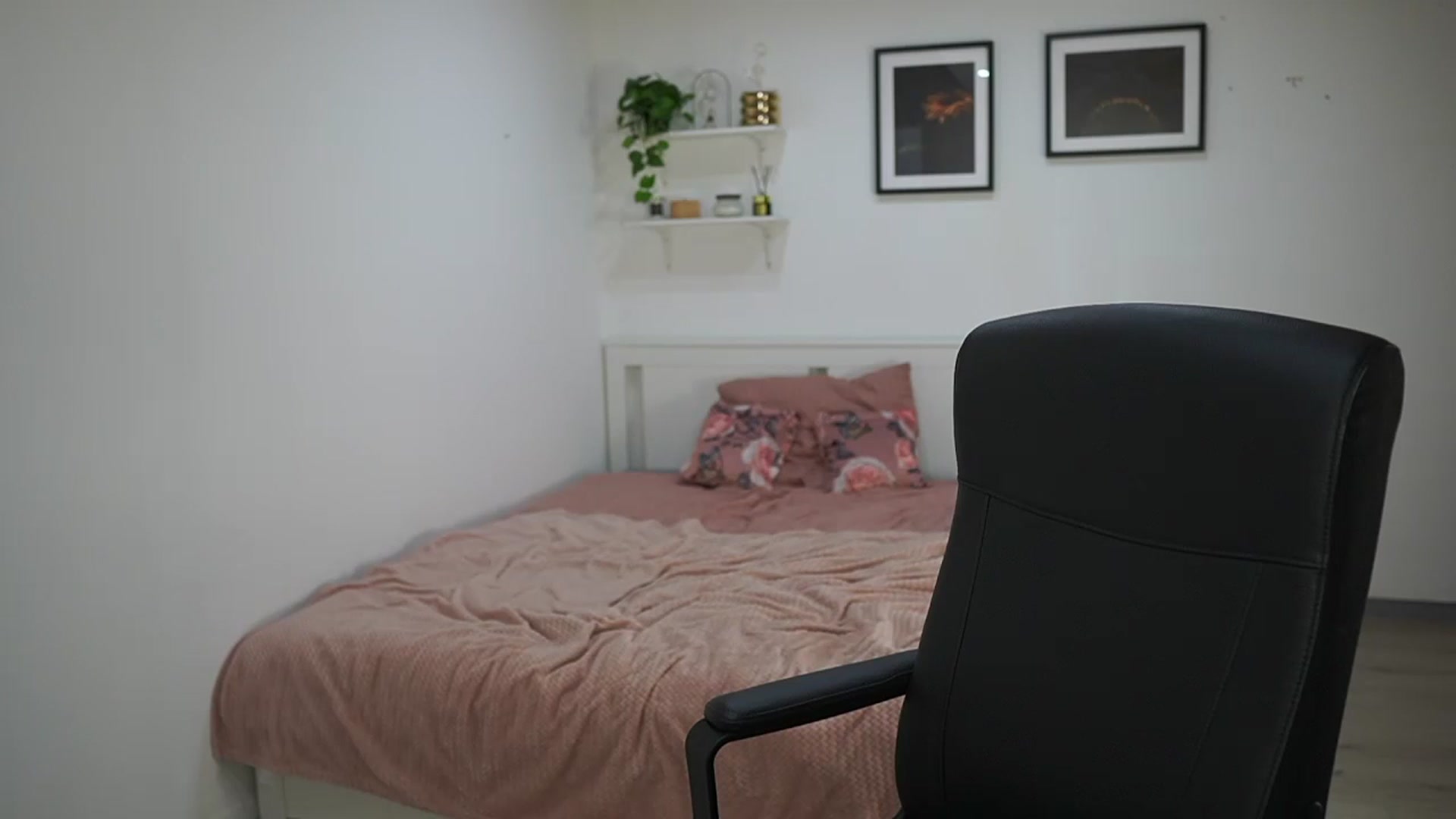 Gallery image thumbnail from Dollyvega69's myfreecams stream on, 08/29/2025, 16:07 image 7 of 20