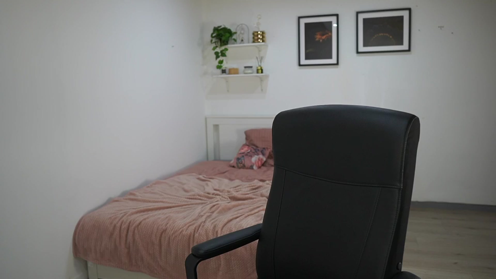 Gallery image thumbnail from Dollyvega69's myfreecams stream on, 08/30/2025, 15:51 image 20 of 20