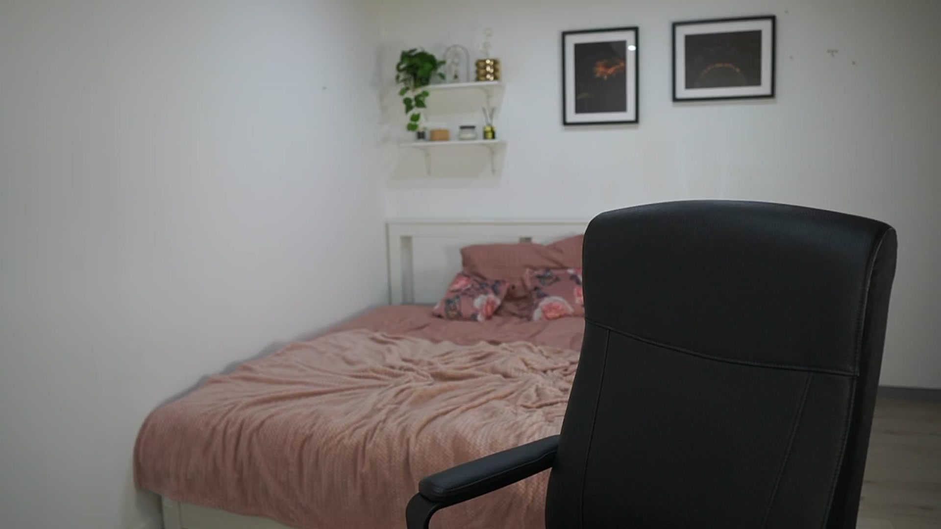 Gallery image thumbnail from Dollyvega69's myfreecams stream on, 08/30/2025, 15:51 image 3 of 20