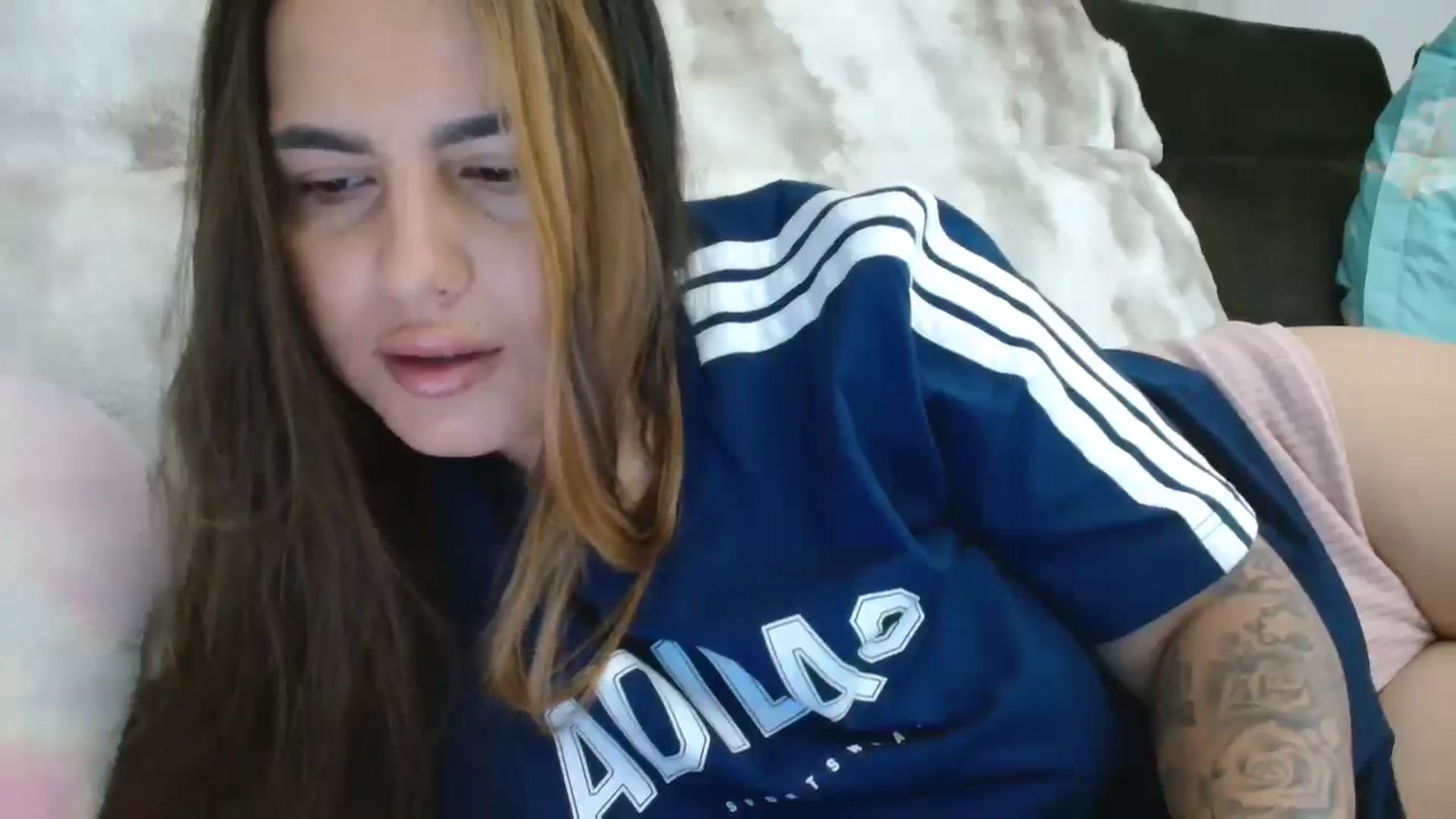 Gallery image thumbnail from DomDafina's myfreecams stream on, 08/25/2025, 09:11 image 7 of 20