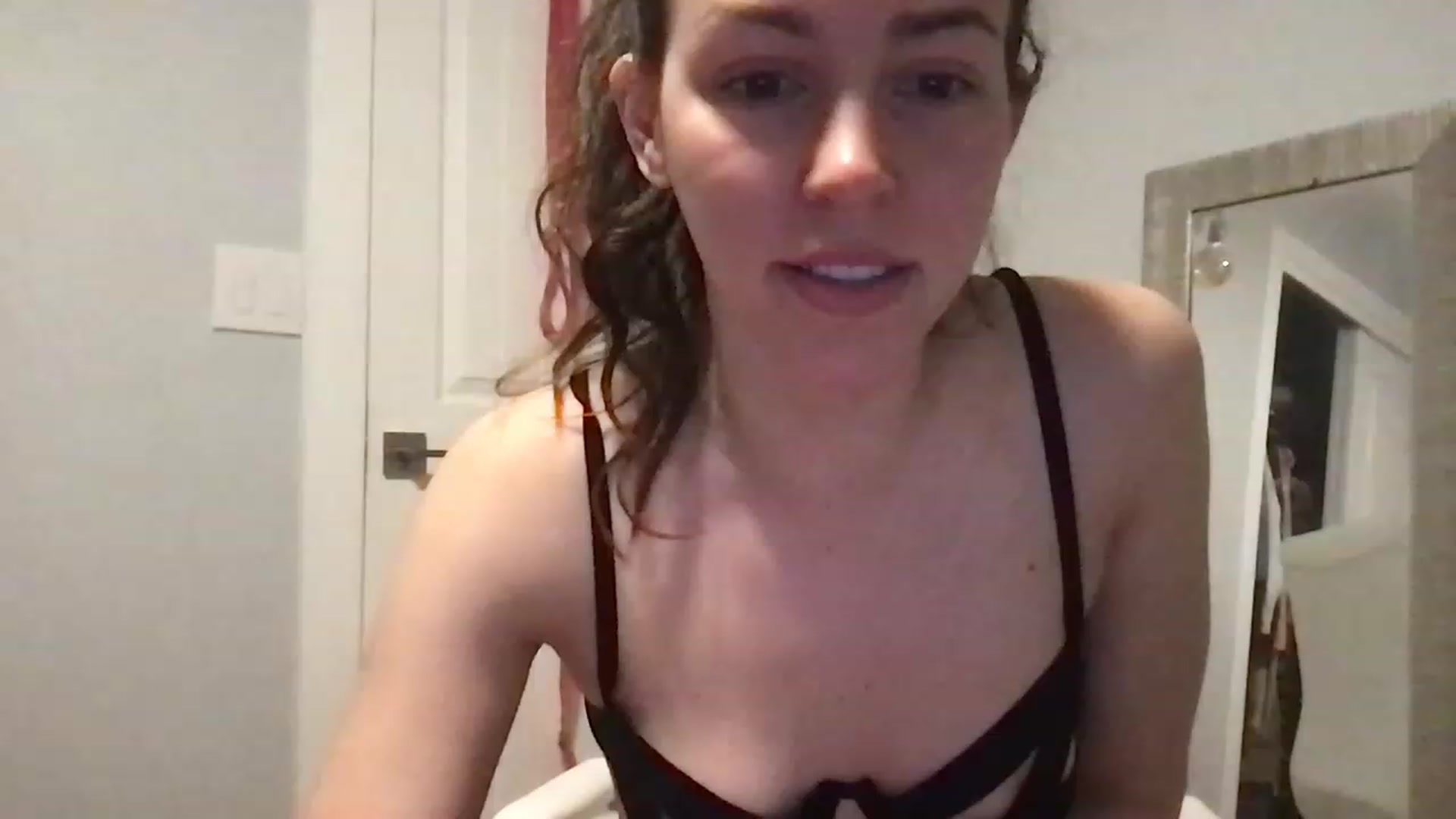 Gallery image thumbnail from DominatrixV's myfreecams stream on, 01/09/2023, 16:18 image 18 of 20