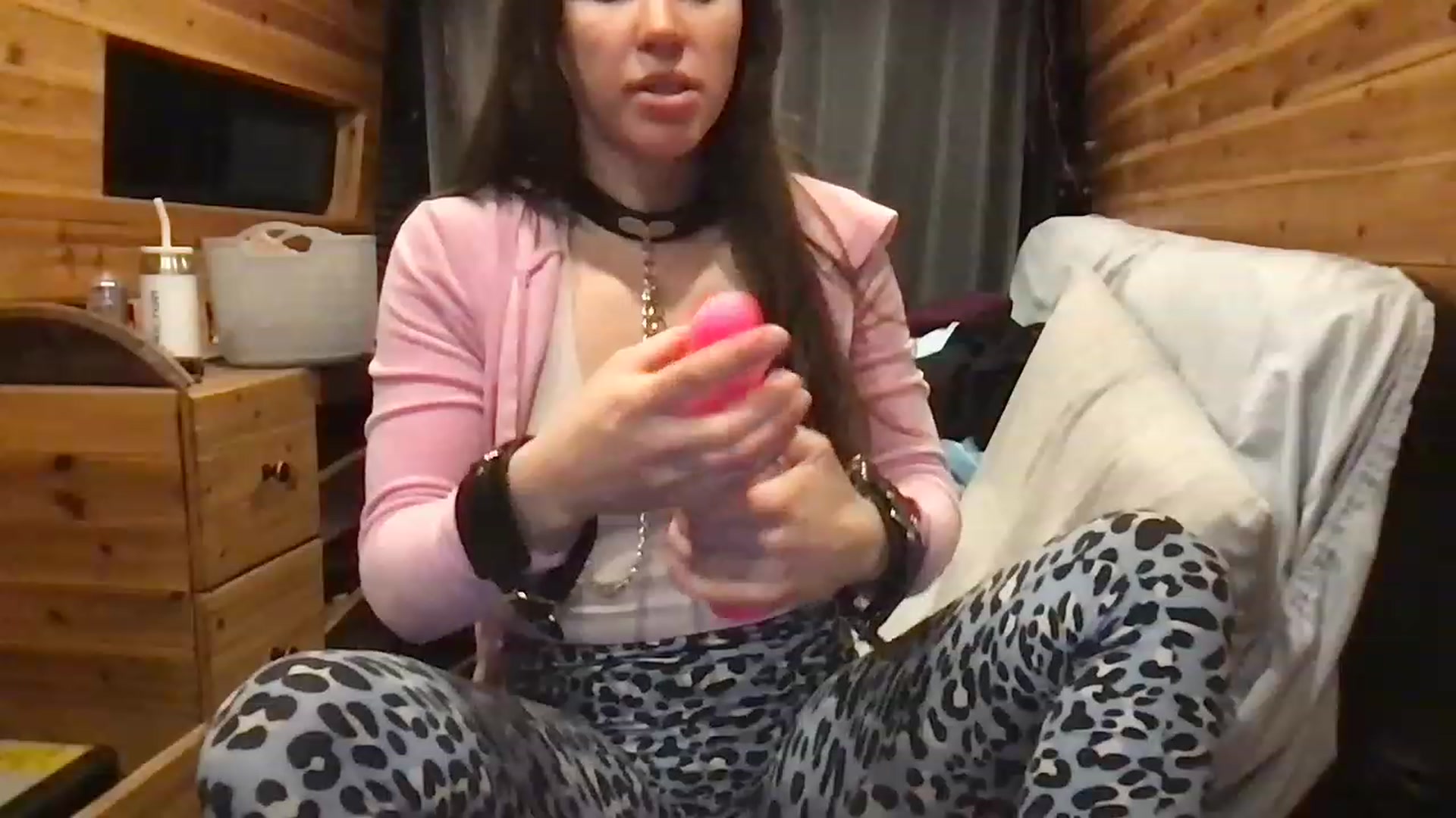 Gallery image thumbnail from DominatrixV's myfreecams stream on, 04/03/2023, 04:12 image 7 of 20