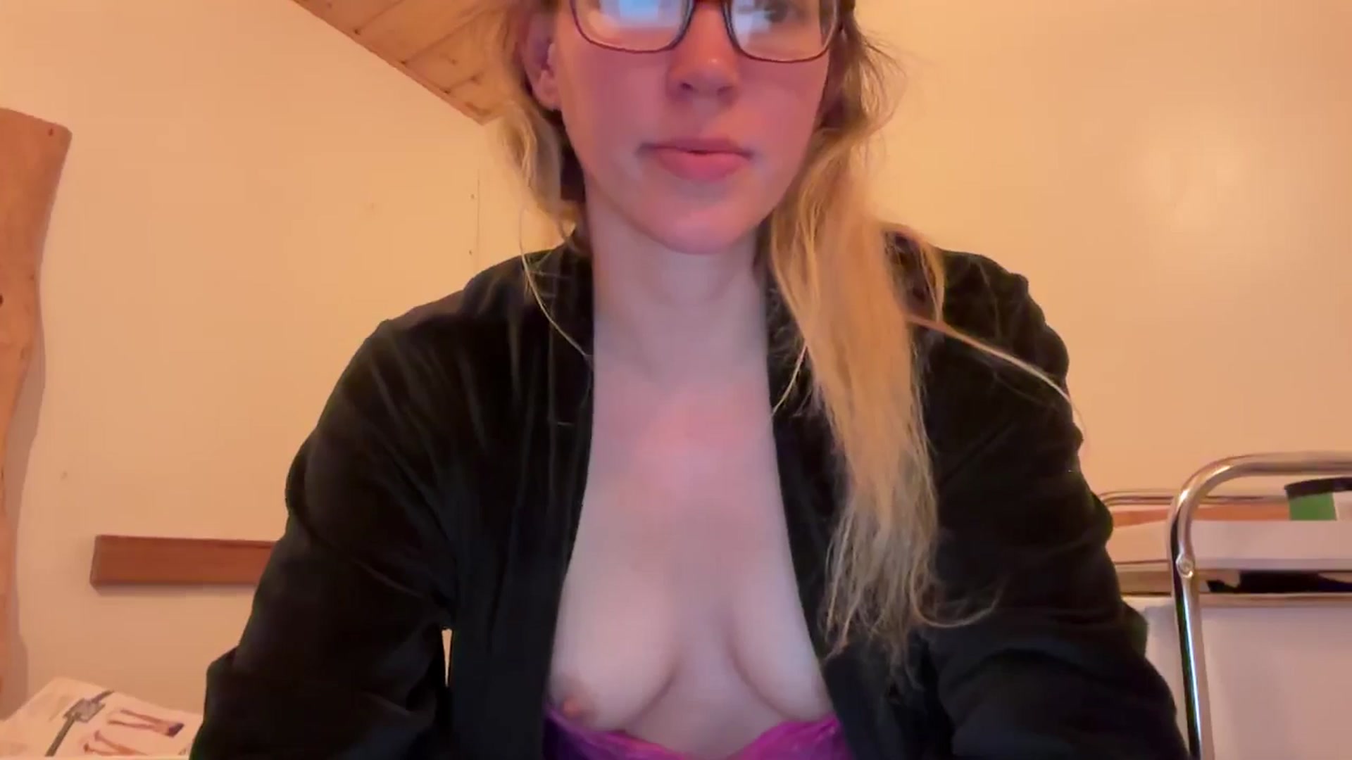 Gallery image thumbnail from DominatrixV's myfreecams stream on, 08/26/2024, 04:55 image 19 of 20