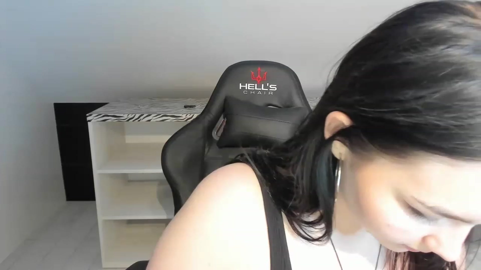 Gallery image thumbnail from Dominikaas's myfreecams stream on, 06/08/2023, 19:52 image 7 of 20