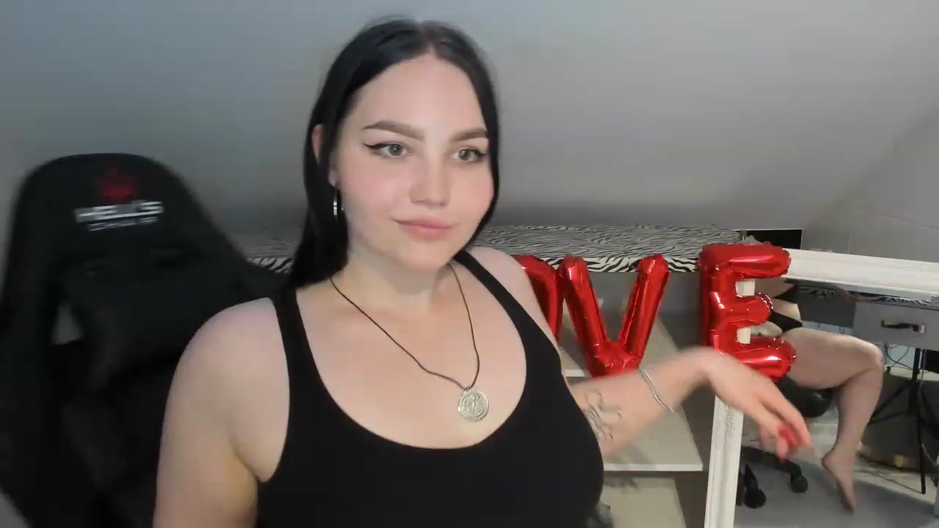 Gallery image thumbnail from Dominikaas's myfreecams stream on, 06/08/2023, 19:52 image 4 of 20