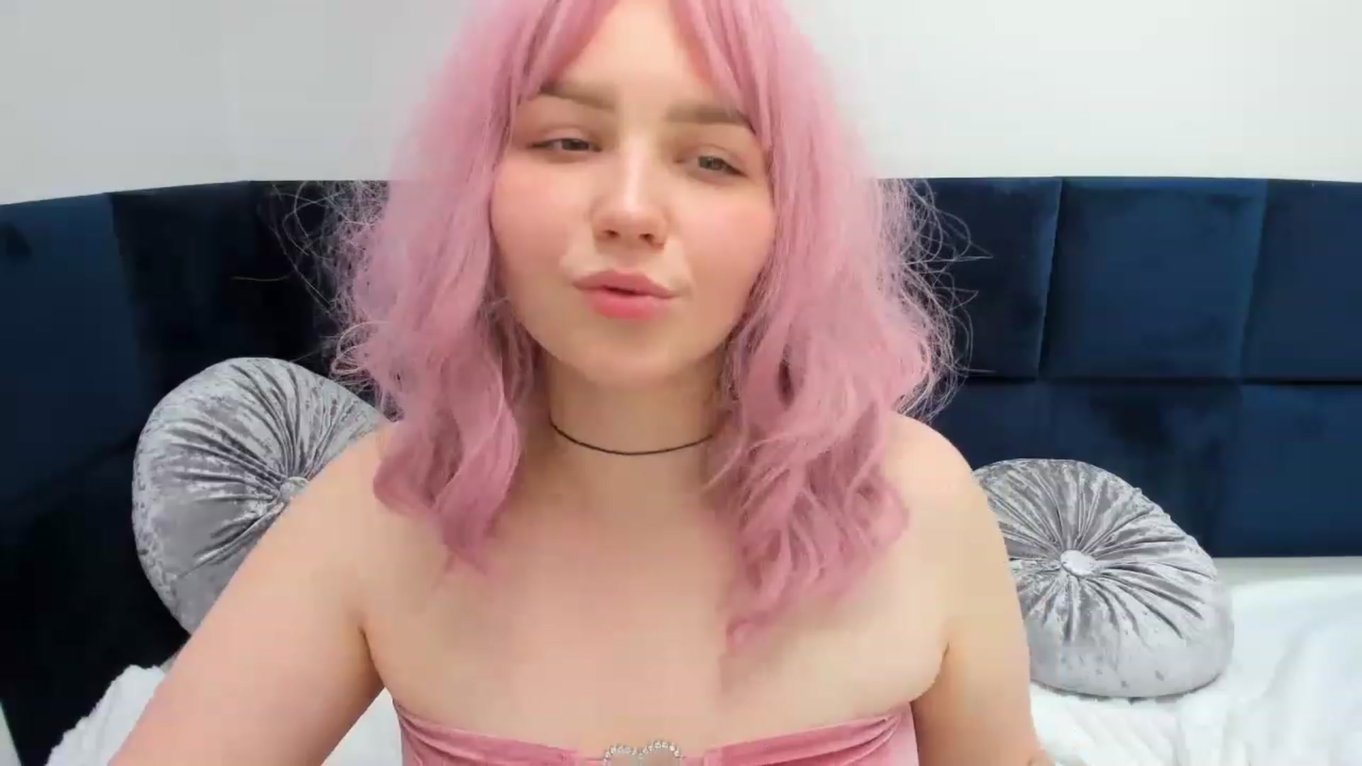 Gallery image thumbnail from Dominikaas's myfreecams stream on, 06/20/2023, 10:33 image 6 of 20
