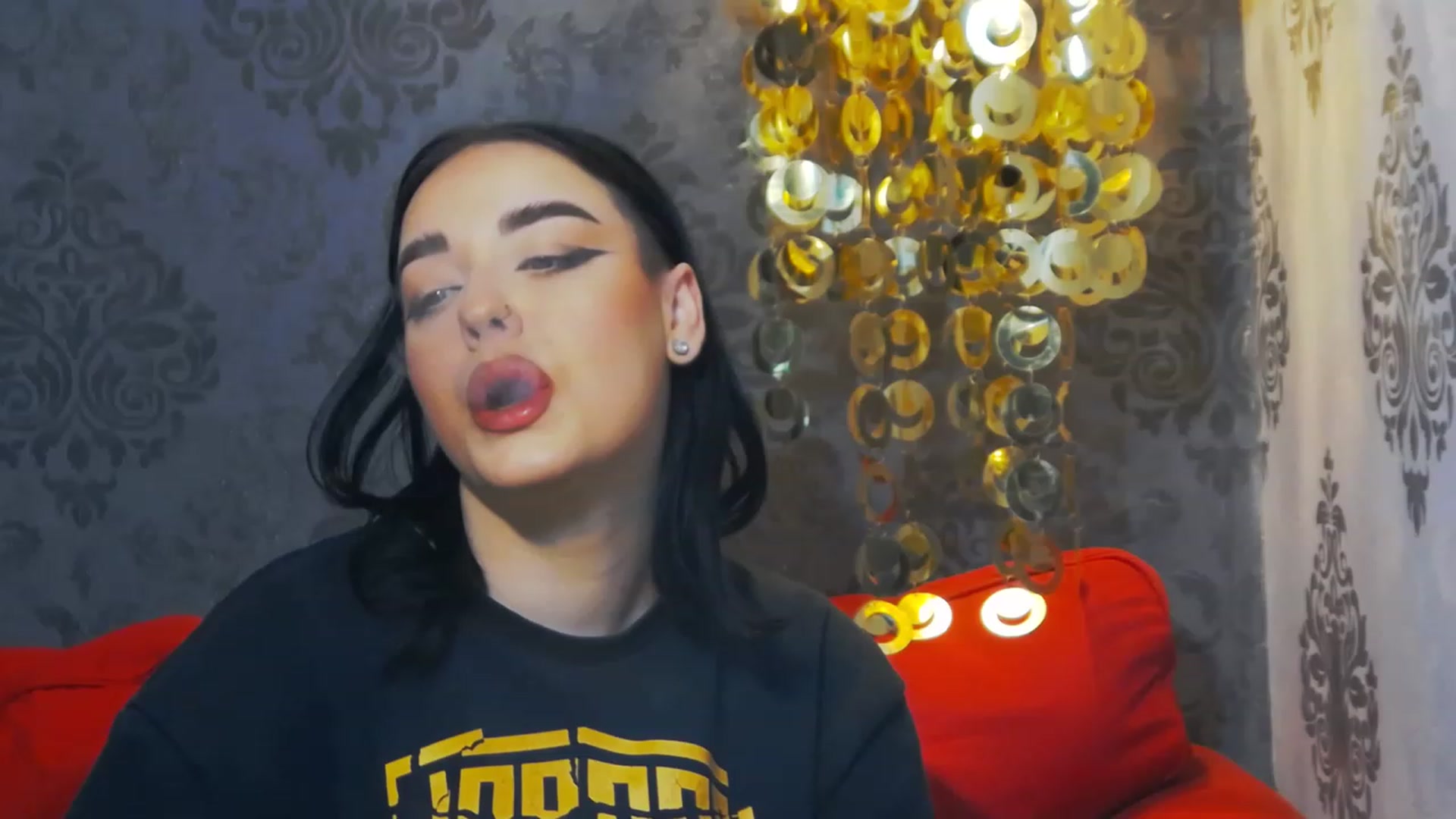 Gallery image thumbnail from Dominique__'s myfreecams stream on, 04/19/2023, 15:16 image 15 of 20