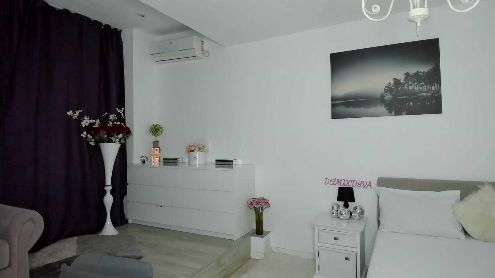 Gallery image thumbnail from Domixdyva's myfreecams stream on, 10/09/2025, 17:32 image 14 of 20