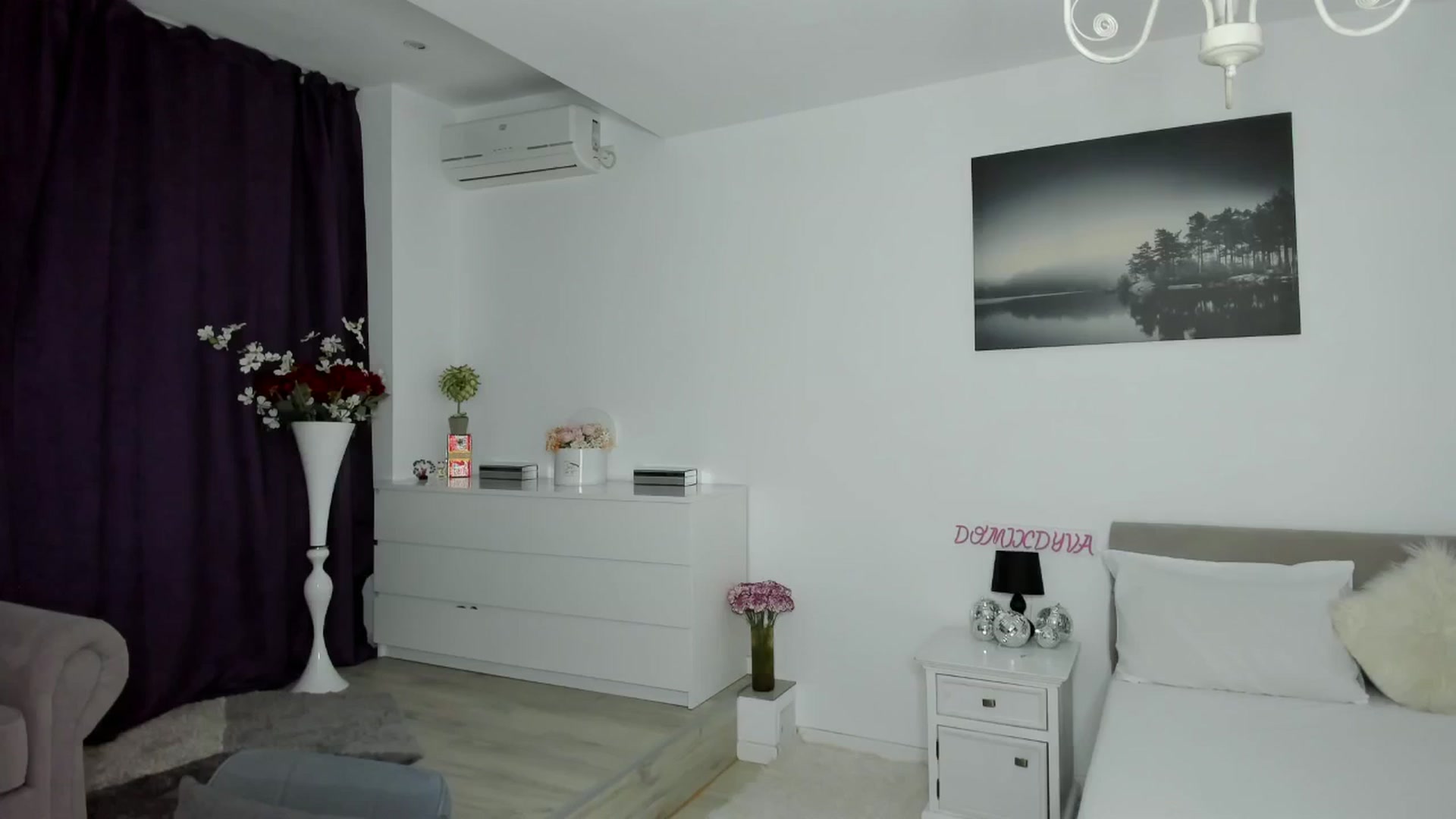Gallery image thumbnail from Domixdyva's myfreecams stream on, 10/09/2025, 17:32 image 15 of 20