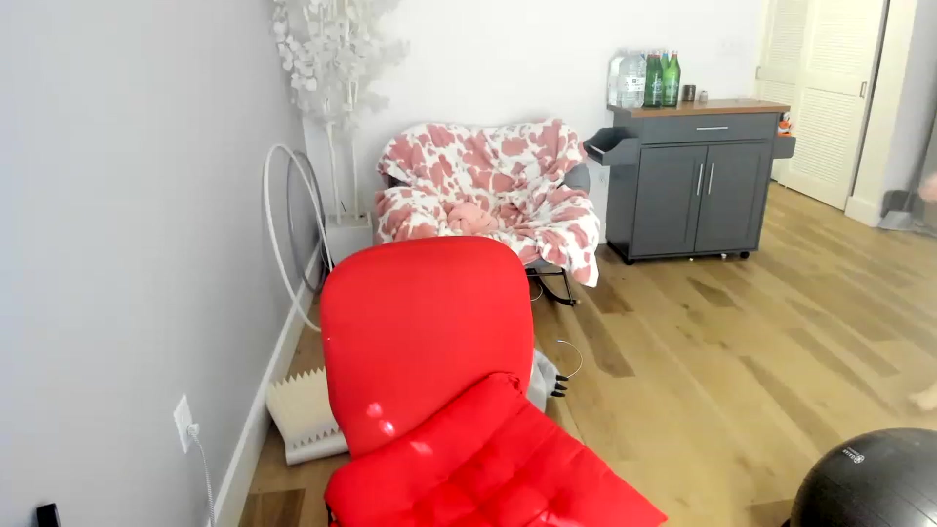 Gallery image thumbnail from DommeMilk's myfreecams stream on, 12/06/2022, 16:27 image 2 of 20