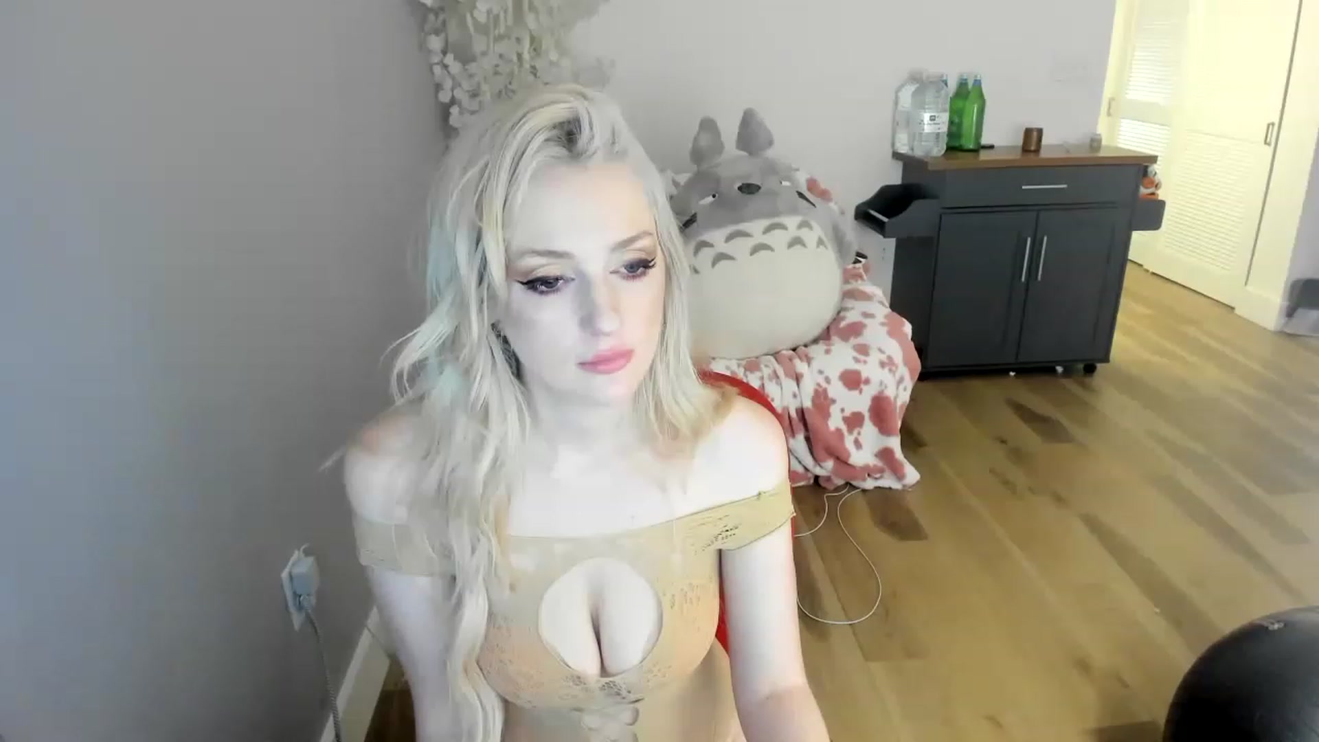 Gallery image thumbnail from DommeMilk's myfreecams stream on, 12/12/2022, 05:25 image 19 of 20