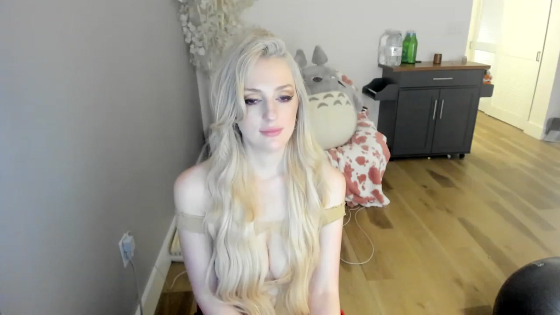 Gallery image thumbnail from DommeMilk's myfreecams stream on, 12/12/2022, 12:33 image 20 of 20
