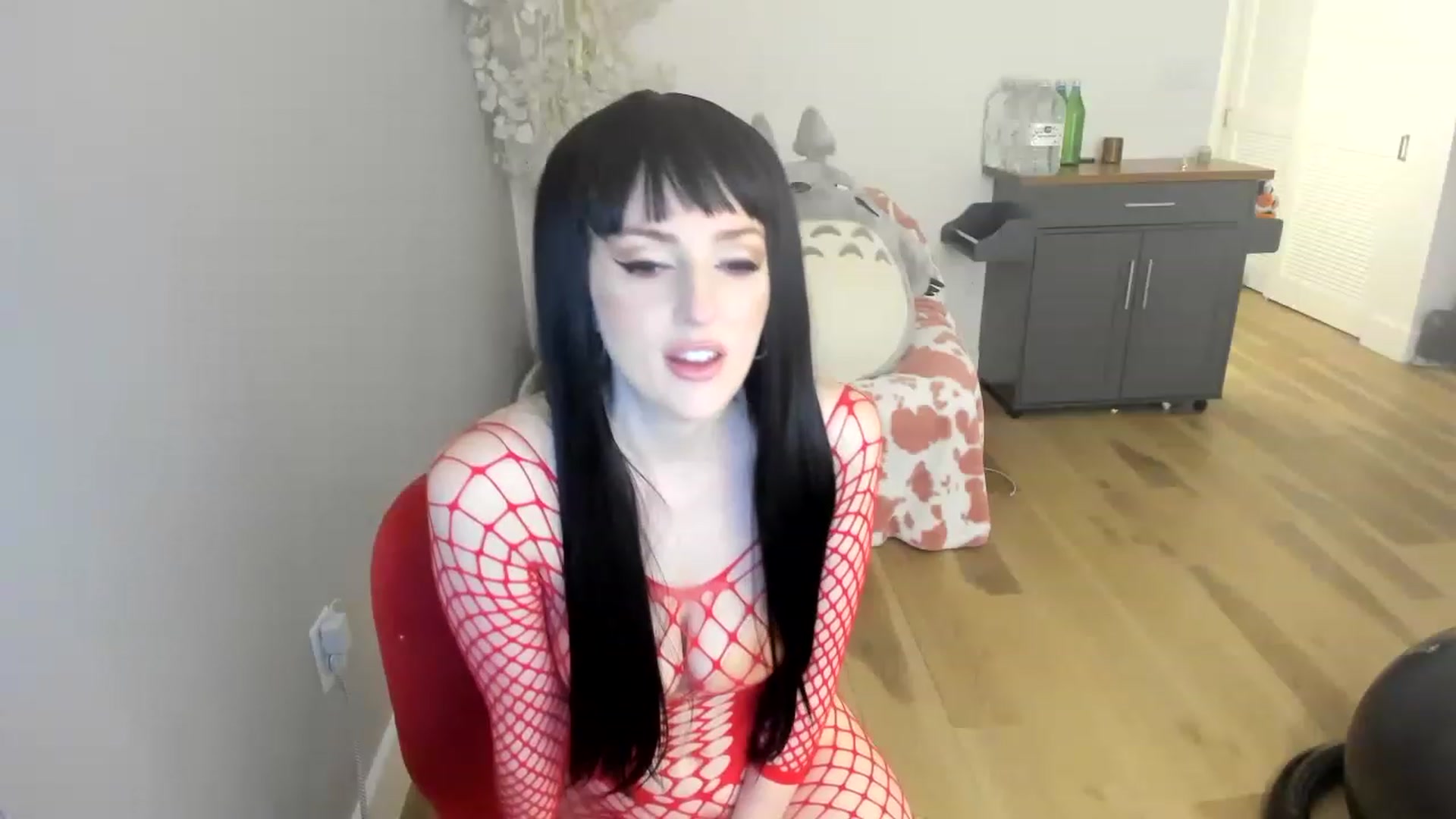 Gallery image thumbnail from DommeMilk's myfreecams stream on, 12/13/2022, 04:58 image 5 of 20
