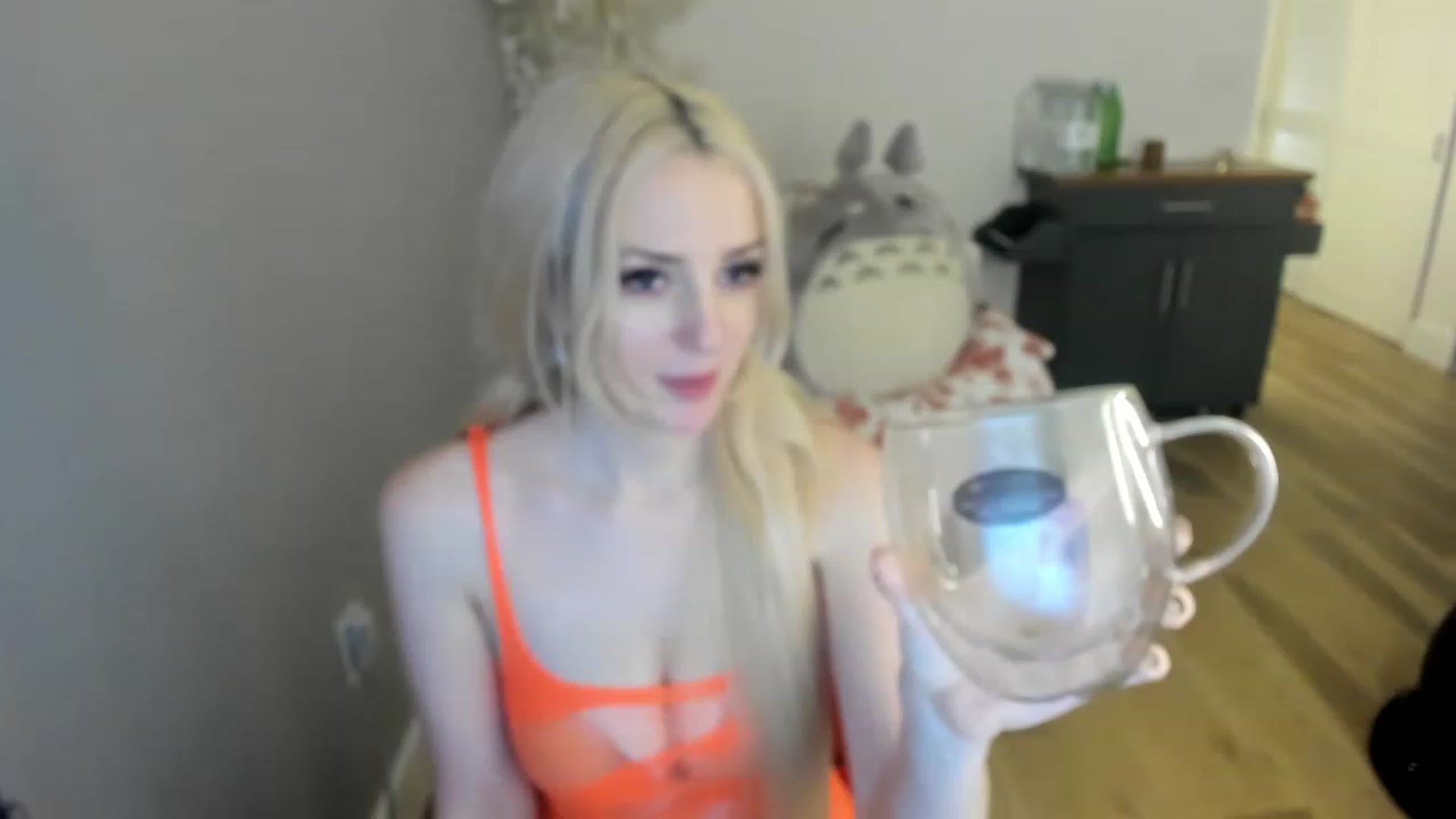 Gallery image thumbnail from DommeMilk's myfreecams stream on, 12/17/2022, 14:19 image 8 of 20