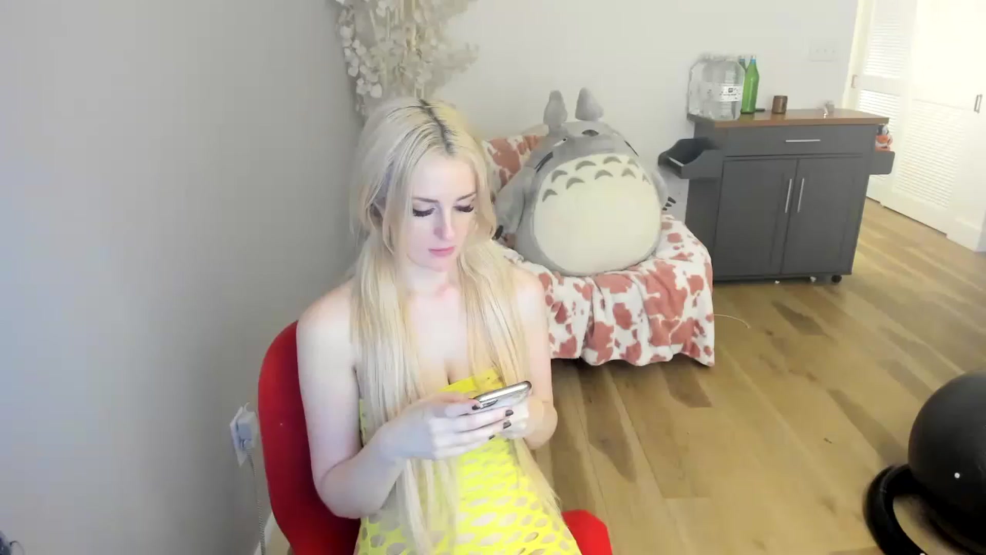 Gallery image thumbnail from DommeMilk's myfreecams stream on, 12/18/2022, 12:47 image 20 of 20