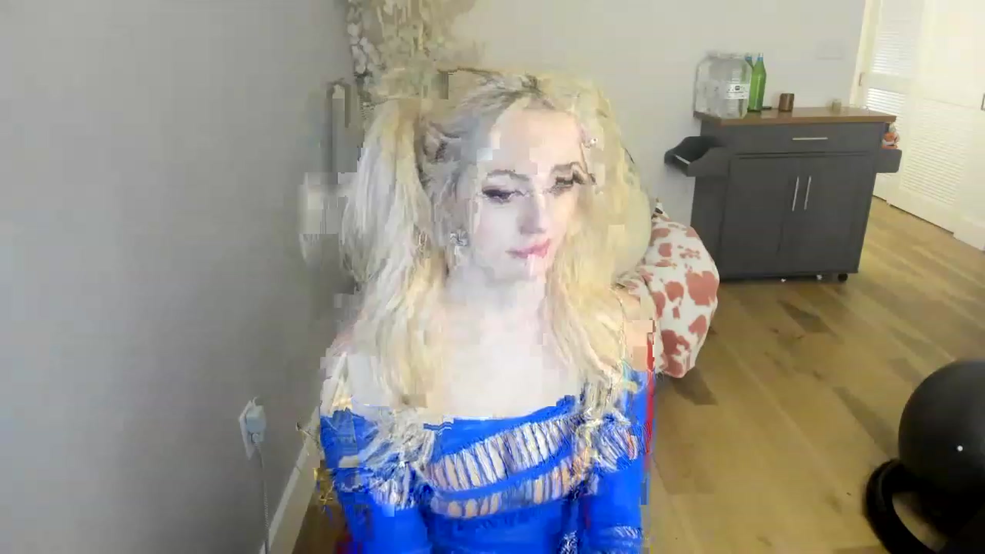 Gallery image thumbnail from DommeMilk's myfreecams stream on, 12/20/2022, 07:06 image 19 of 20