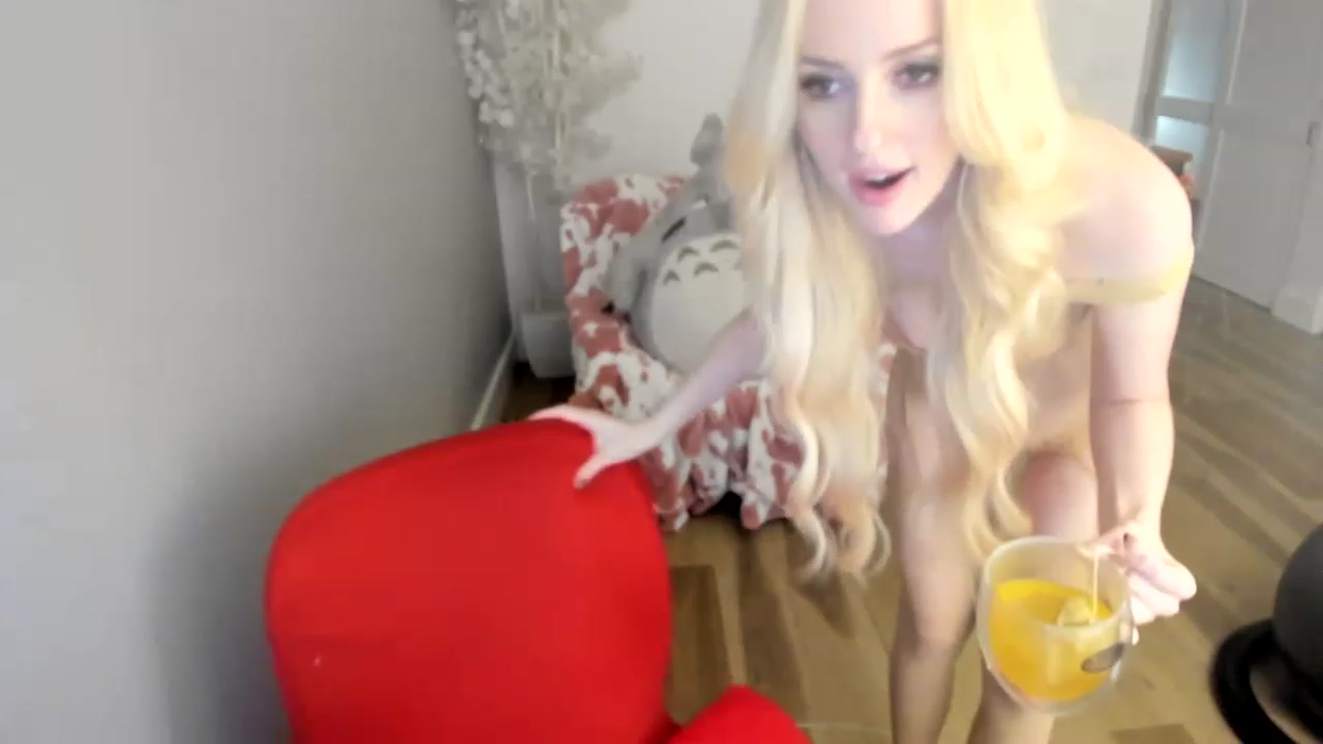 Gallery image thumbnail from DommeMilk's myfreecams stream on, 12/22/2022, 07:05 image 14 of 20