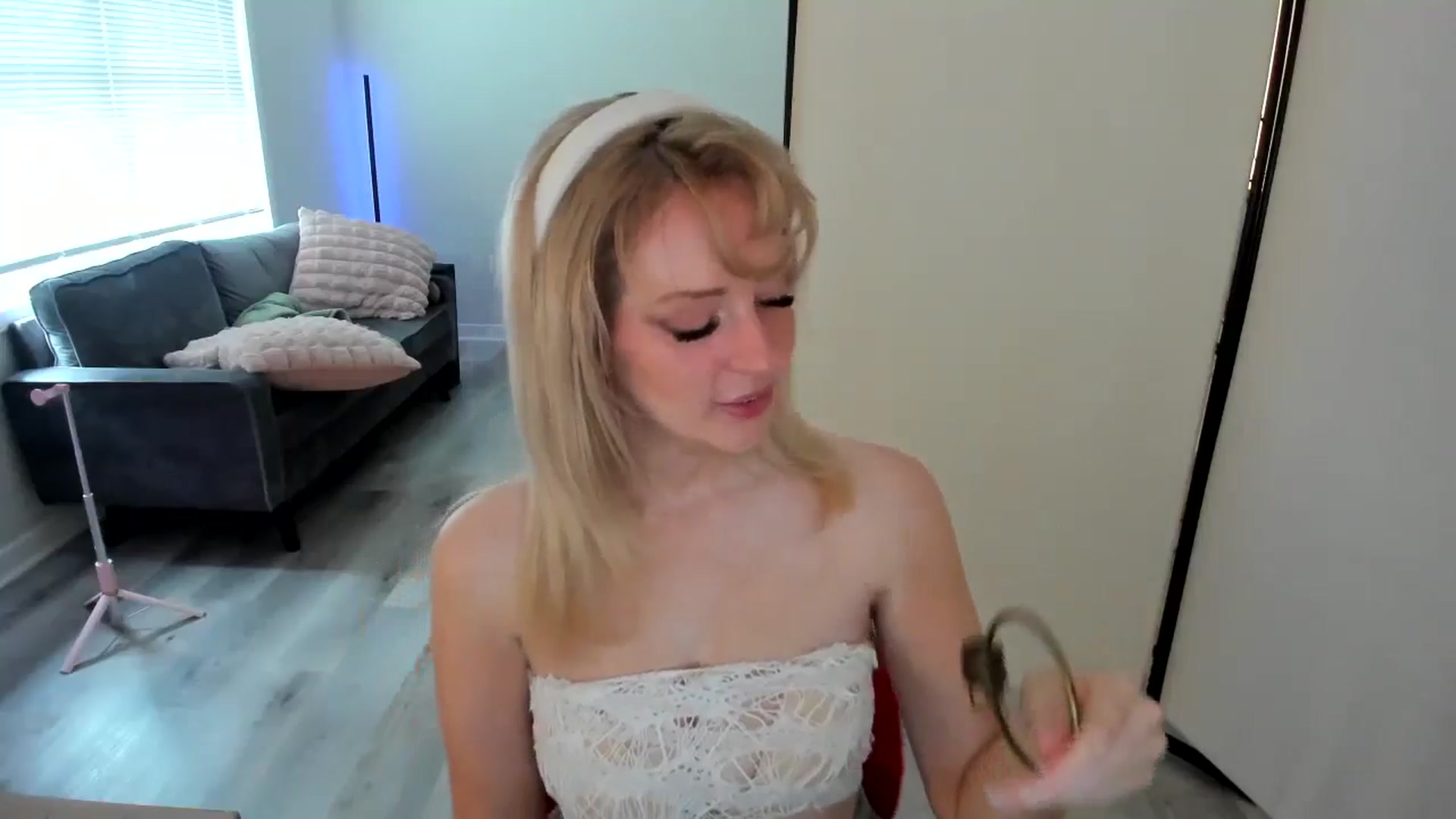 Gallery image thumbnail from DommeYourMom's myfreecams stream on, 10/02/2024, 18:51 image 19 of 20