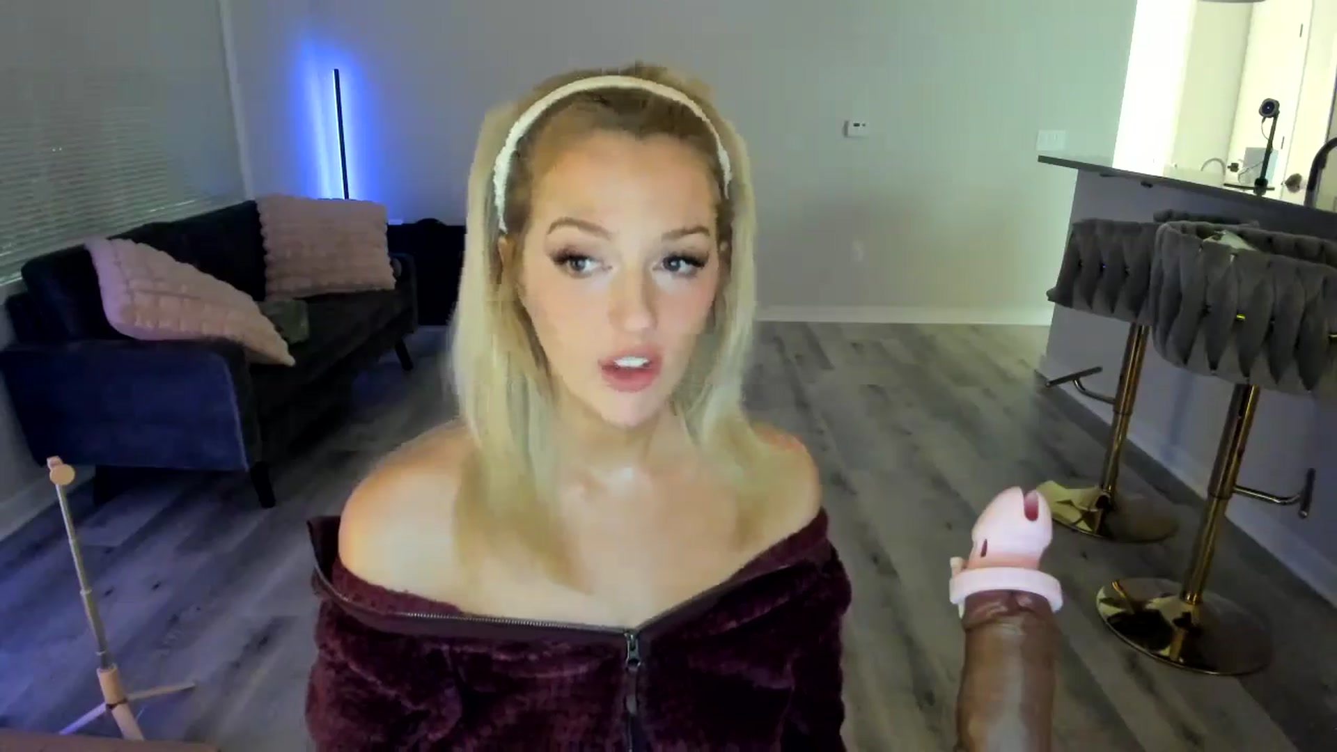 Gallery image thumbnail from DommeYourMom's myfreecams stream on, 10/10/2024, 07:52 image 12 of 20