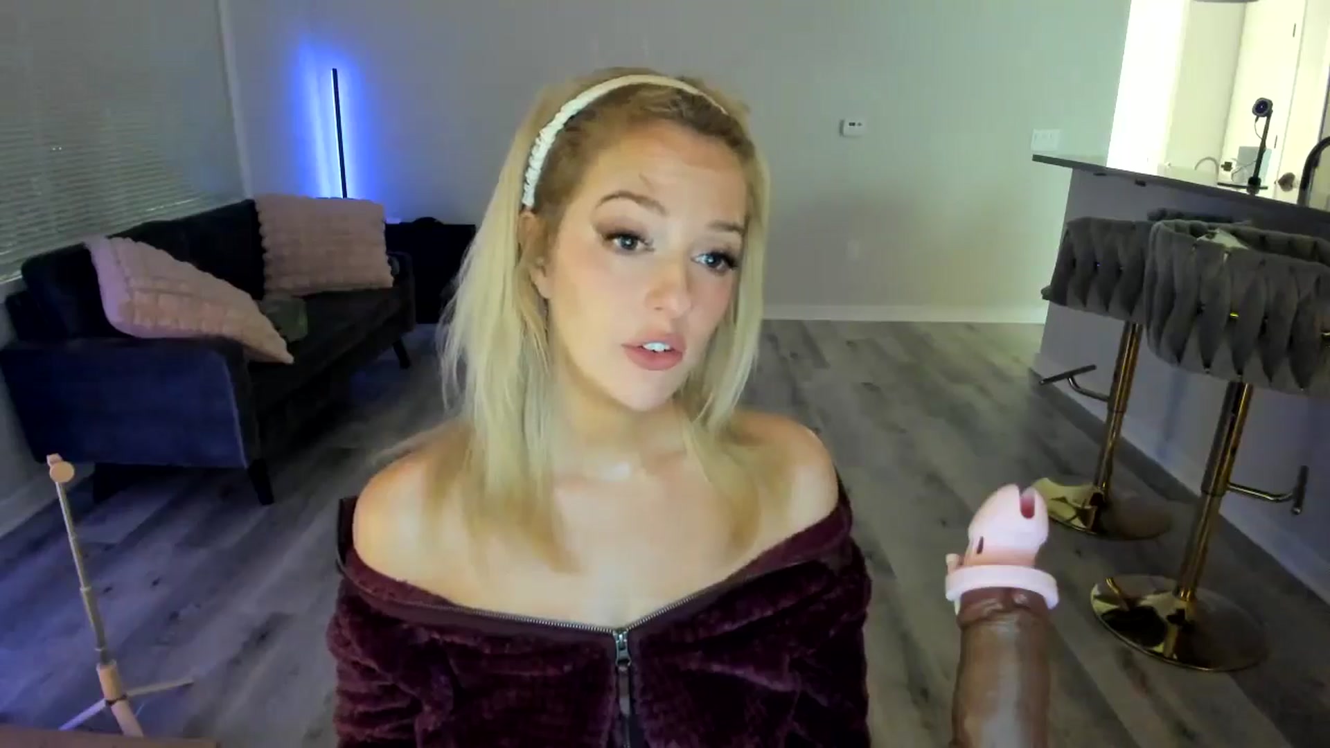 Gallery image thumbnail from DommeYourMom's myfreecams stream on, 10/10/2024, 07:52 image 6 of 20