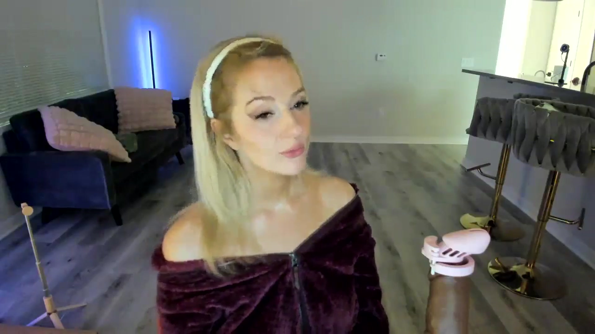 Gallery image thumbnail from DommeYourMom's myfreecams stream on, 10/10/2024, 09:55 image 3 of 20