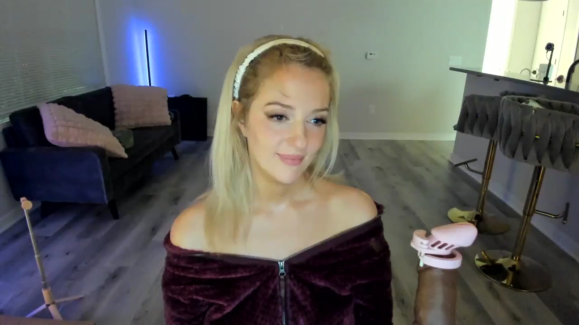 Gallery image thumbnail from DommeYourMom's myfreecams stream on, 10/10/2024, 10:15 image 19 of 20