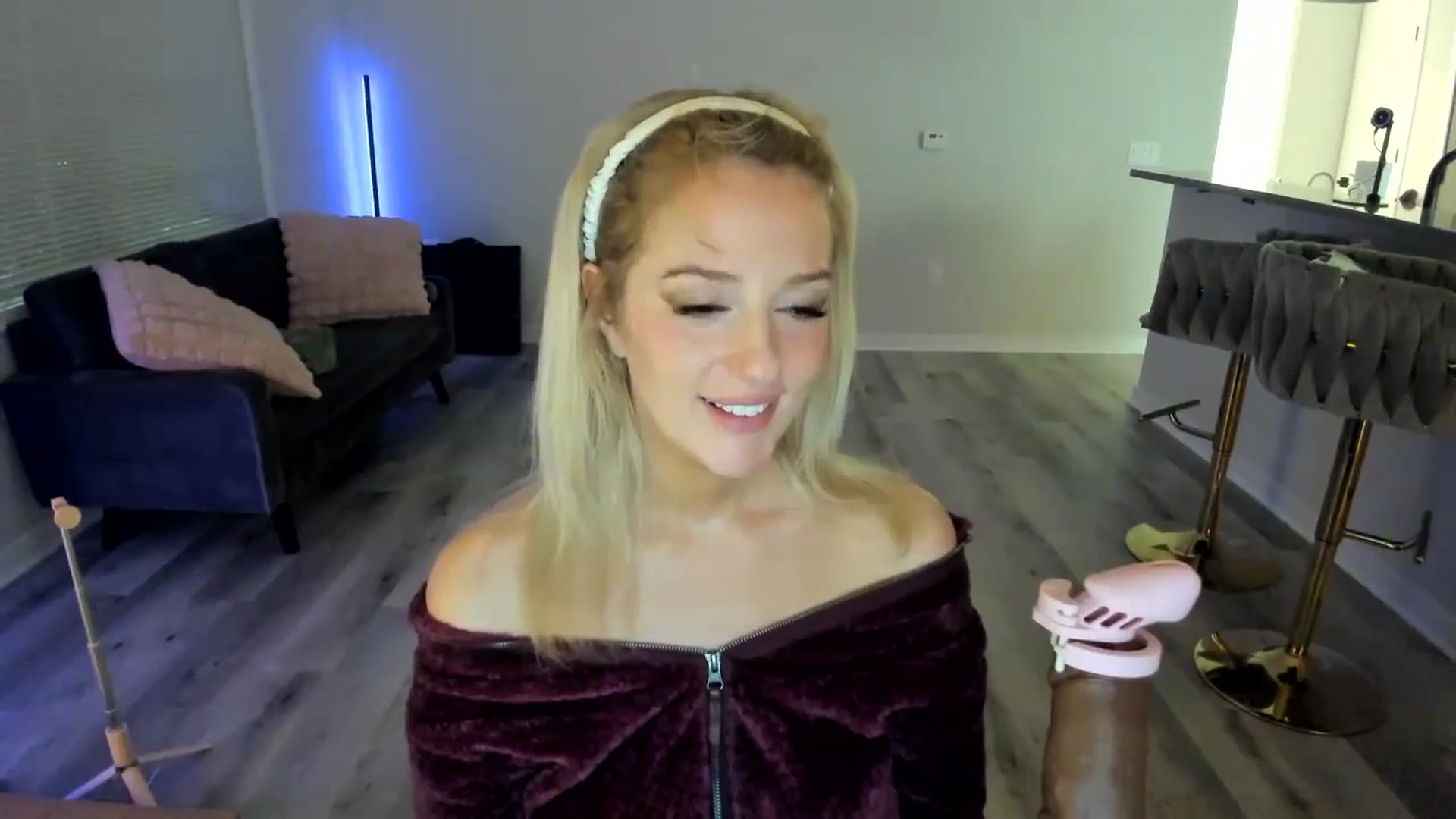 Gallery image thumbnail from DommeYourMom's myfreecams stream on, 10/10/2024, 10:15 image 7 of 20