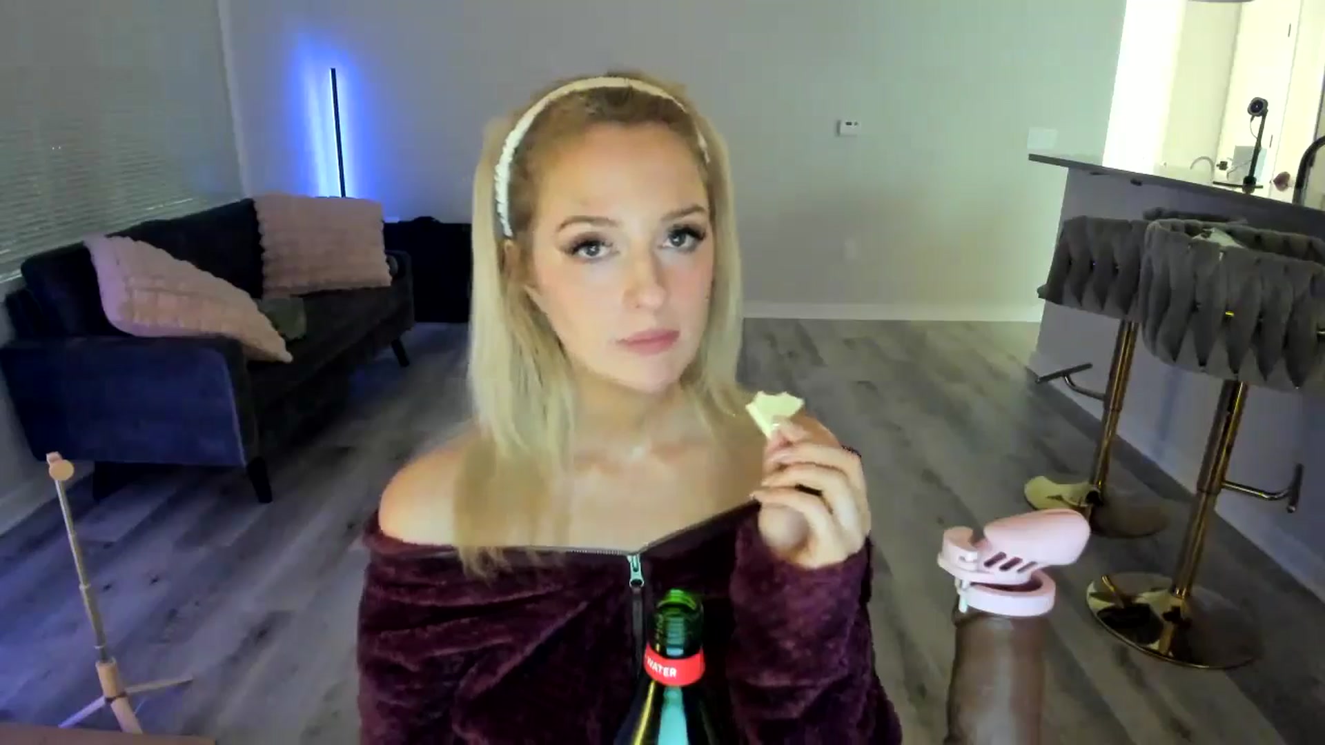 Gallery image thumbnail from DommeYourMom's myfreecams stream on, 10/10/2024, 10:15 image 3 of 20
