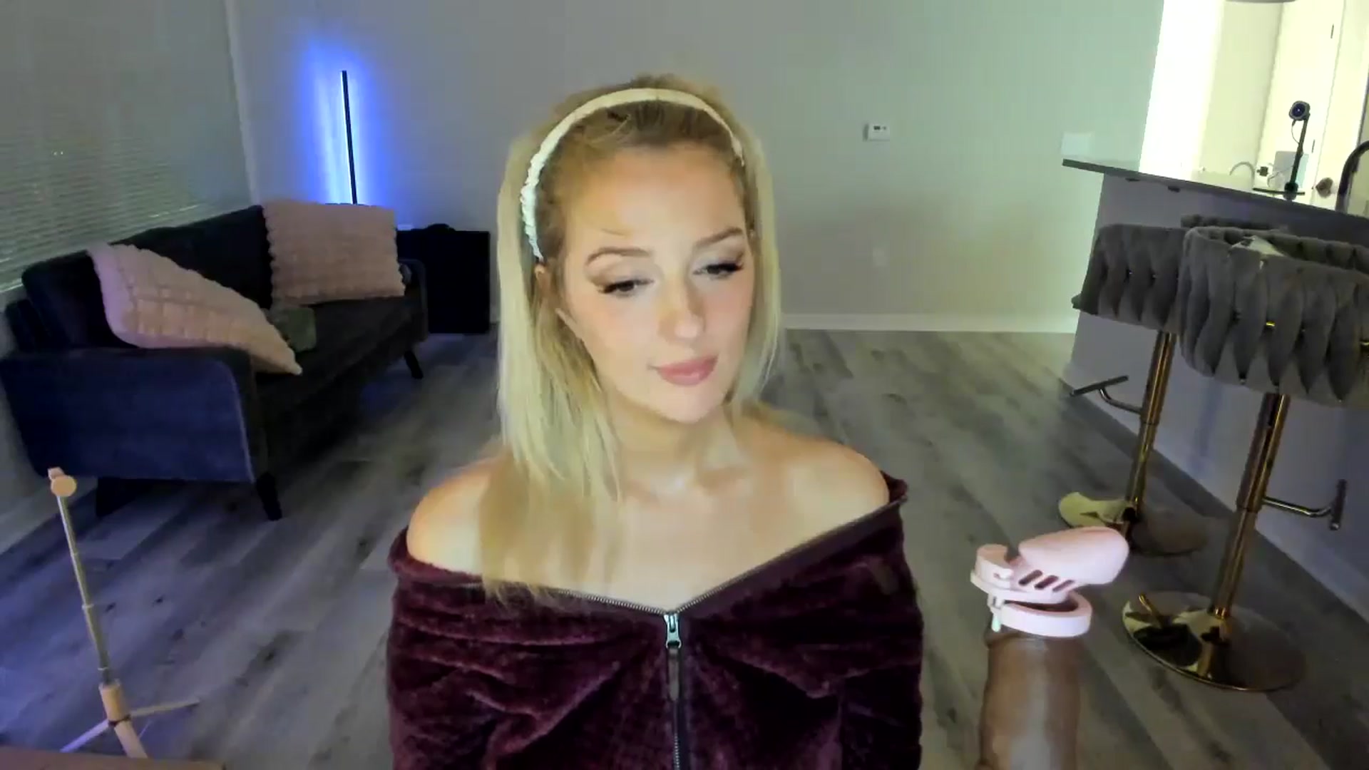Gallery image thumbnail from DommeYourMom's myfreecams stream on, 10/10/2024, 10:44 image 3 of 20