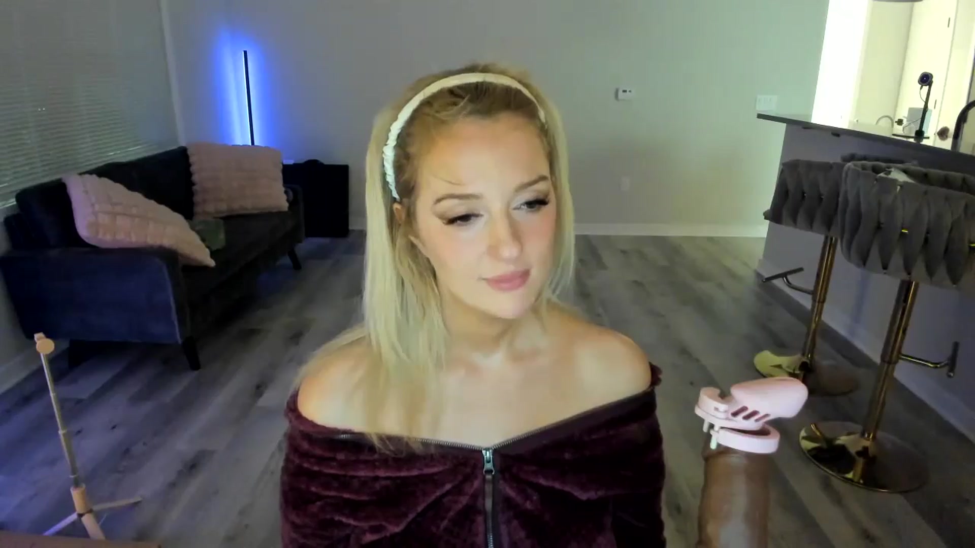 Gallery image thumbnail from DommeYourMom's myfreecams stream on, 10/10/2024, 10:44 image 20 of 20