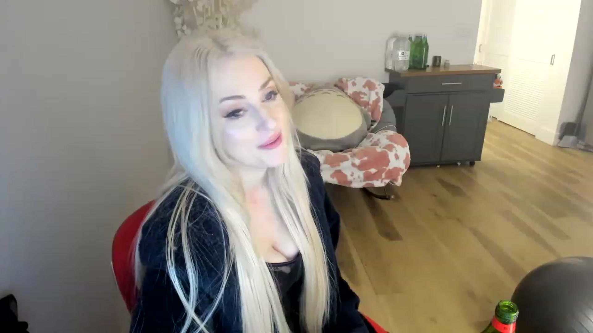 Gallery image thumbnail from Domme_Milk's myfreecams stream on, 12/01/2022, 13:08 image 8 of 20
