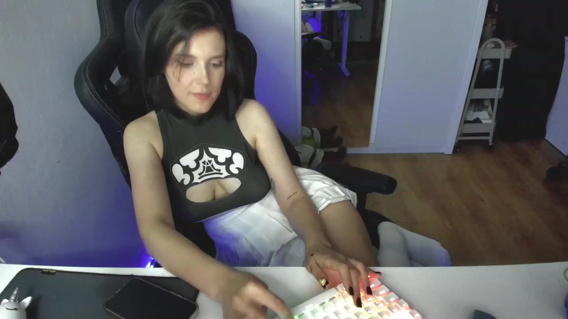 Gallery image thumbnail from DontCumOnMe's myfreecams stream on, 09/25/2023, 01:16 image 11 of 20